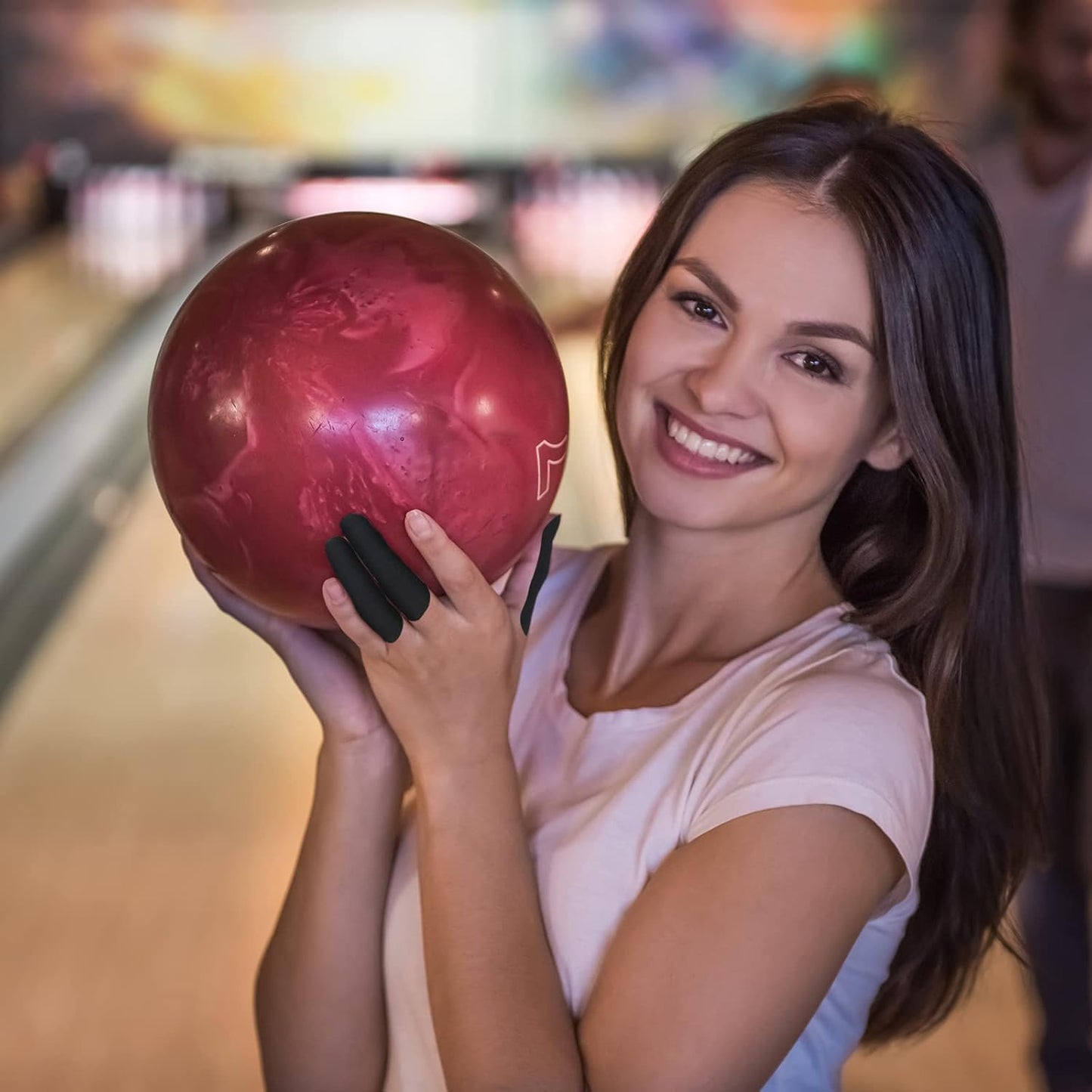 Civaner 120 Pieces Bowling Thumb Tape with Portable Box Bowling Finger Tape with Protector Protective Performance for Bowlers Exercise Sport(Black)