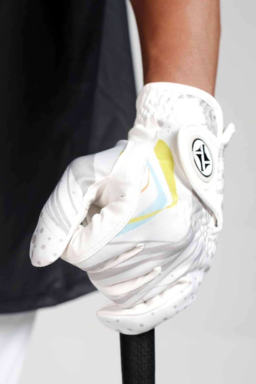 Golf Glove, Premium Japanese Leather, Breathable Design, Unisex Construct, Comfortable, Longest Lasting, Enhanced Grip, Modern, Zwaggy