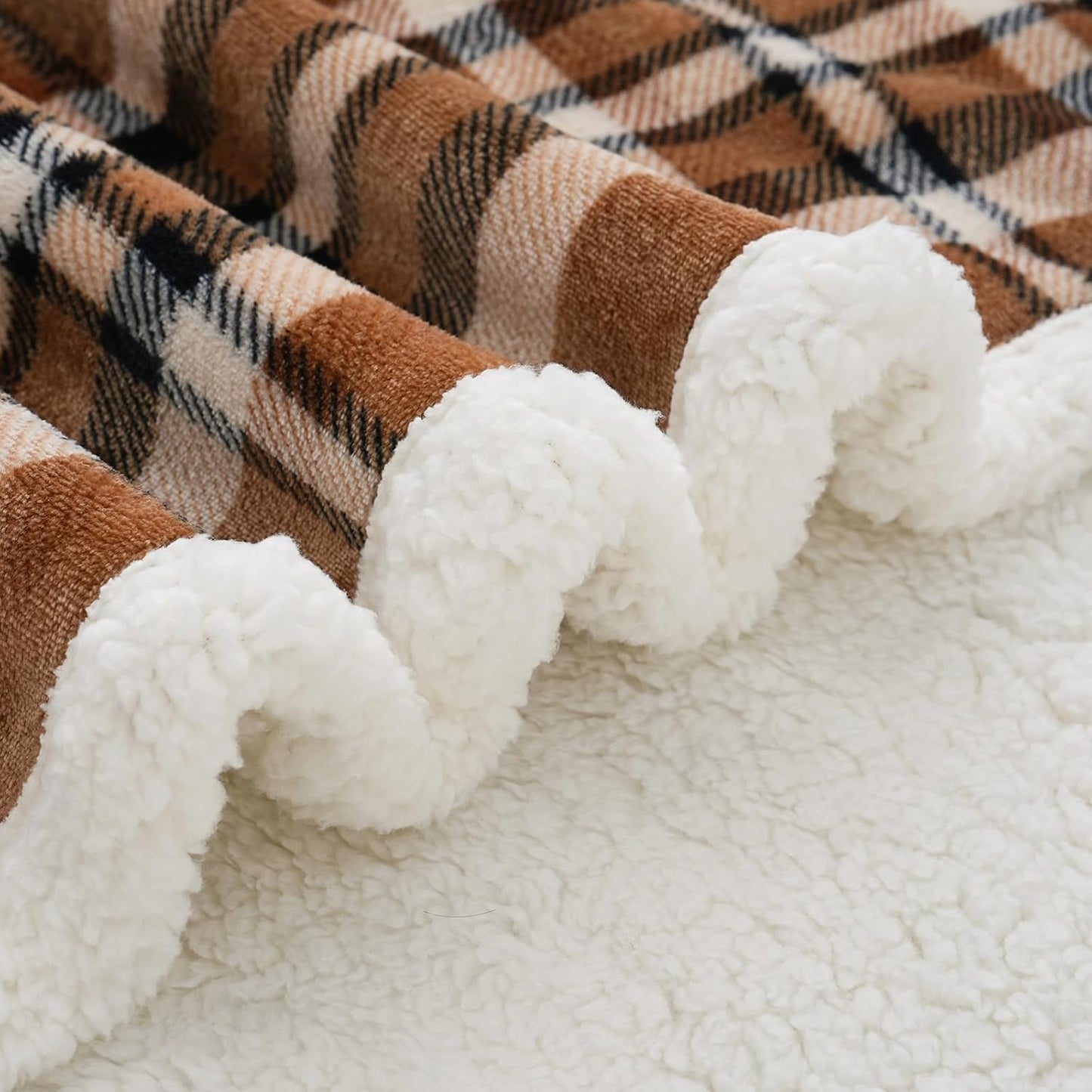 PU MEI Sherpa Fleece Throw Blanket 80" x 90" Reversible Plush Fluffy Large Big Blanket Lattice Flannel Blankets for All Season Use, Mocha Brown
