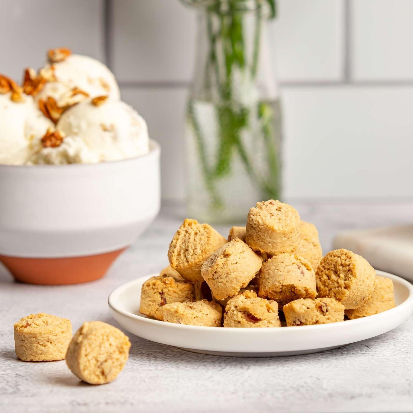 Ona Maple Pecan Cookies, Ready to eat, Gluten free, Grain free, Dairy free, Paleo, Vegan, Made with Maple Syrup