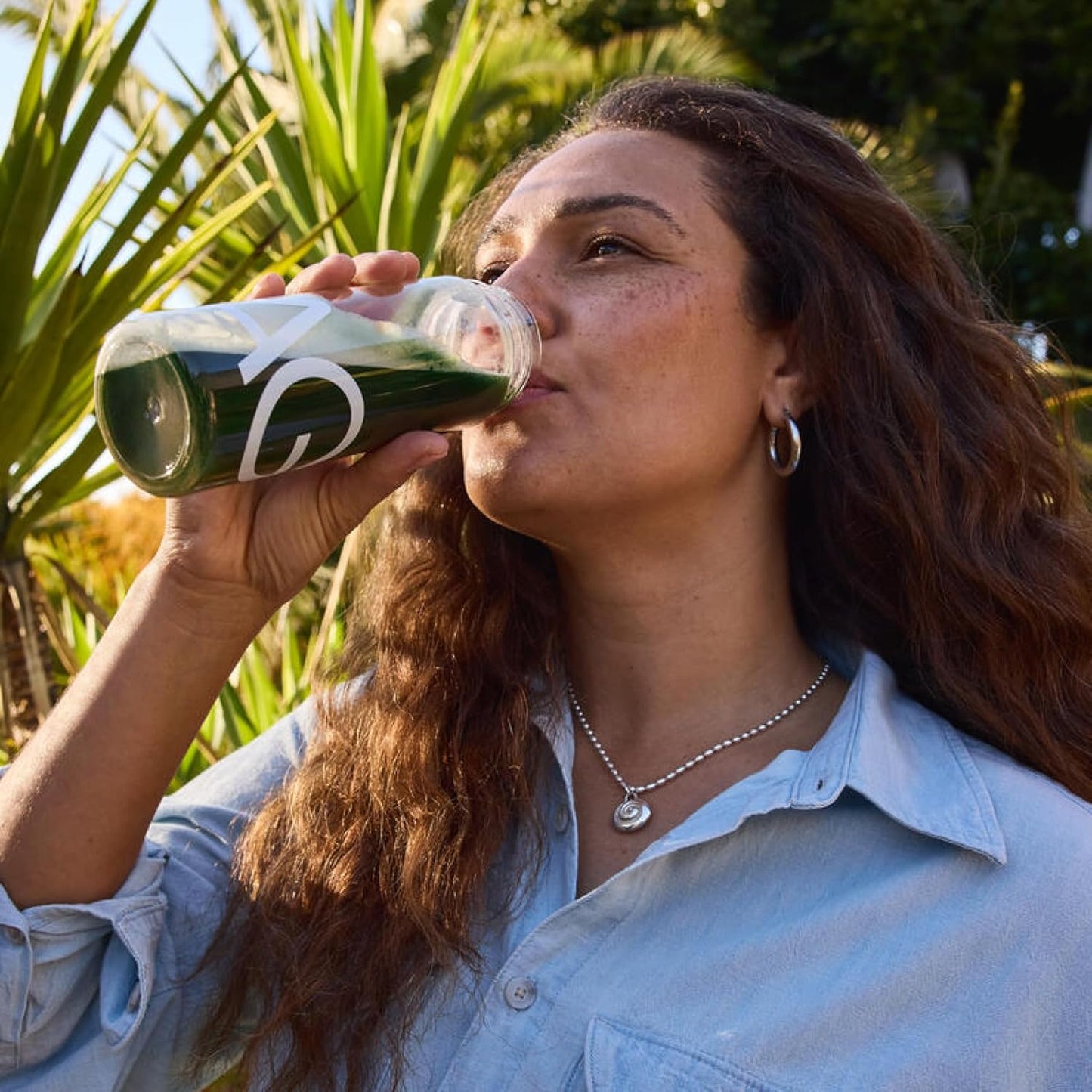 AG1 Greens Powder Supplement | Improve Gut Health | Multivitamin, Probiotic, Gluten Free, Vegan and Keto Friendly | Shaker & Scoop Included | 75 Vitamins (Athletic Greens), Classic Formula