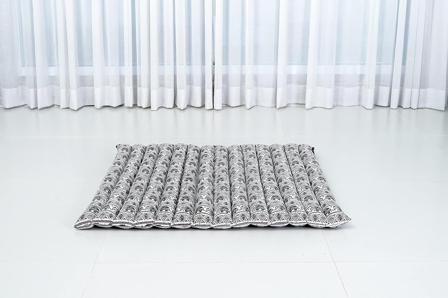 Leewadee Meditation Cushion Set – 1 Round Zafu Meditation Pillow and 1 Square Roll-Up Zabuton Meditation Mat, Pillows Bundle Filled with Kapok