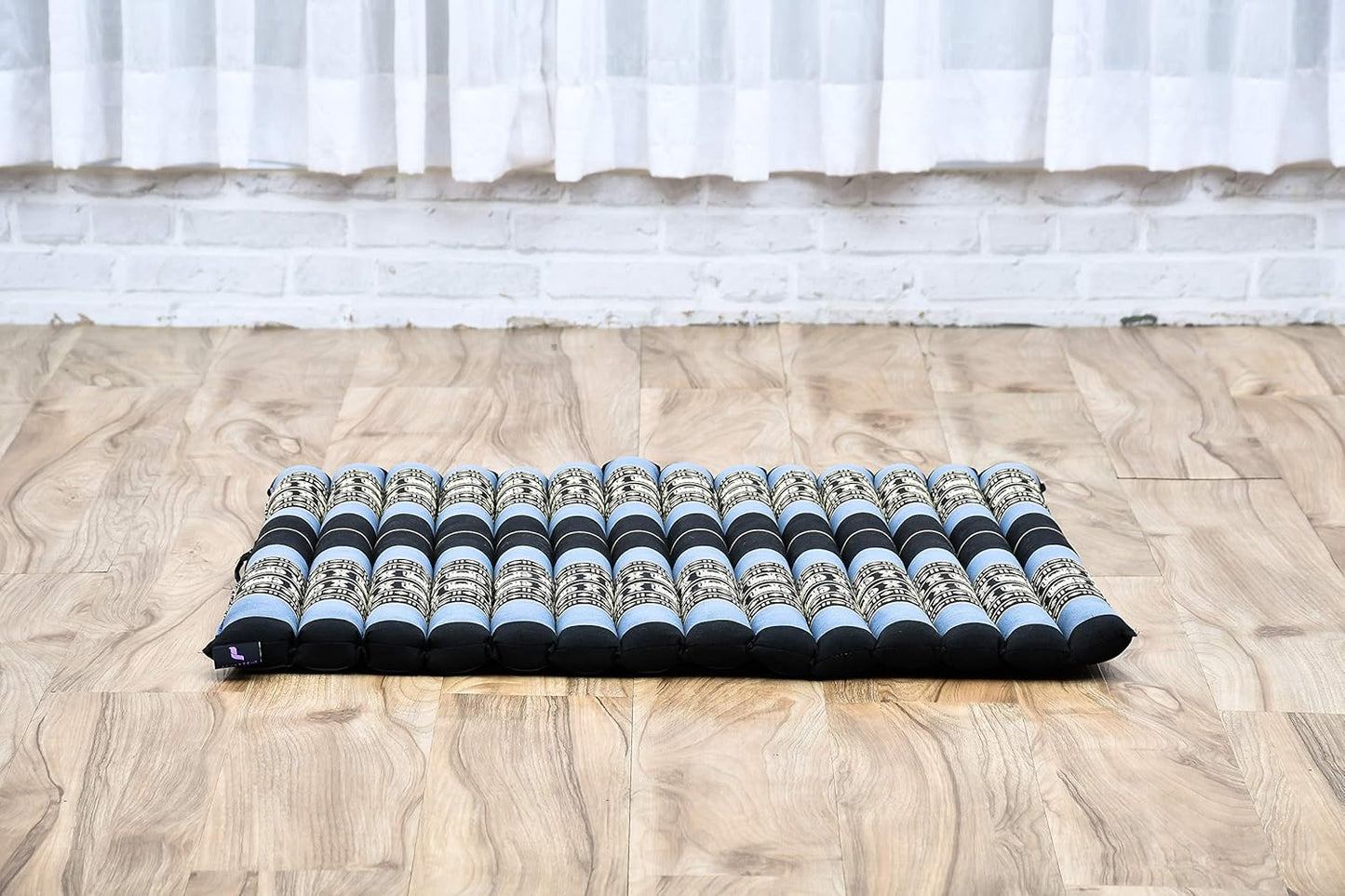 Leewadee Zabuton Seating Cushion – Square Floor Seat for Meditation Exercises, Light Yoga Mat Filled with Kapok