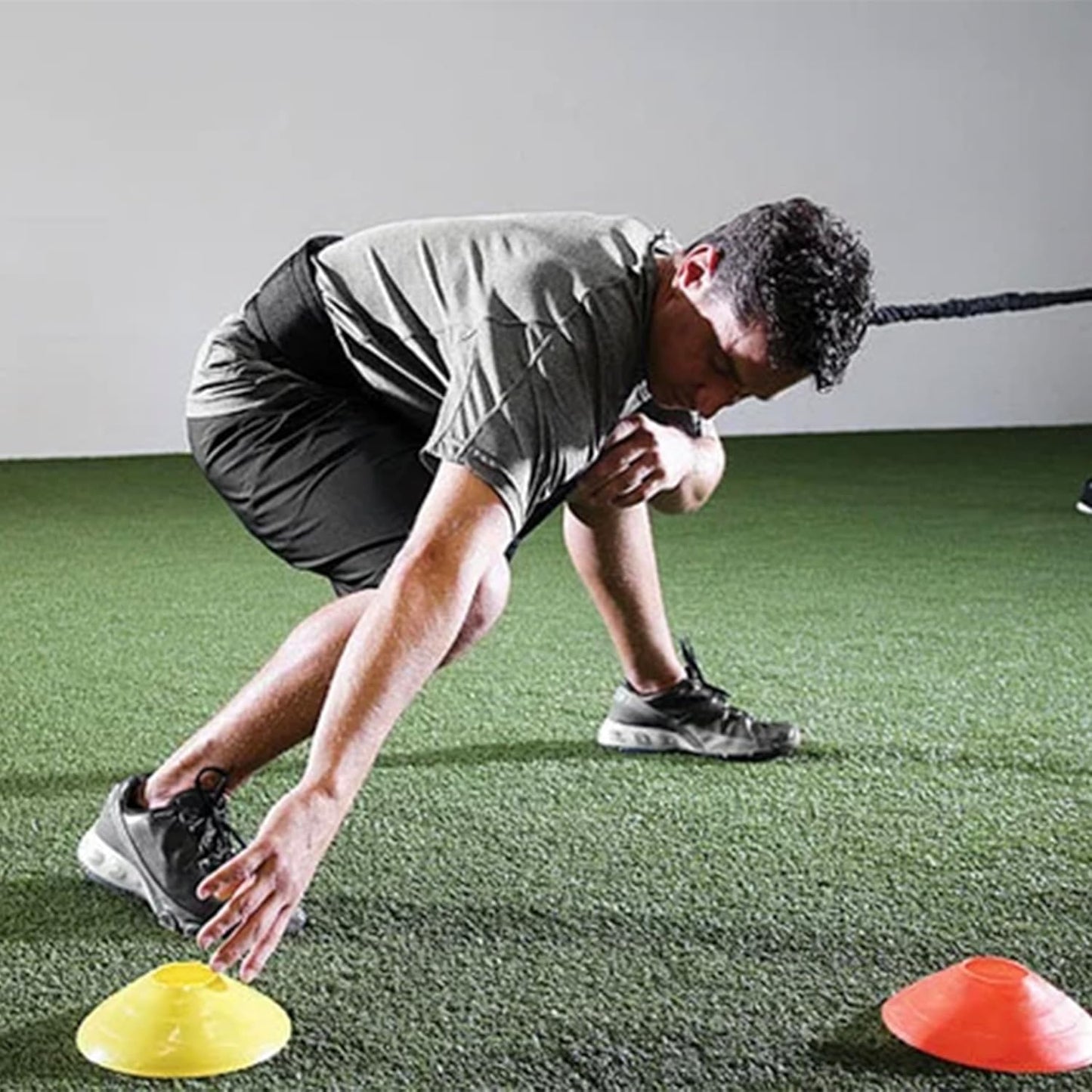 Disc Cones for Sports Training, 25/50 Pack Agility Soccer Cones with Carry Bag and Holder, Soccer, Football, Basketball, Coaching, Practice Equipment, 5 Color