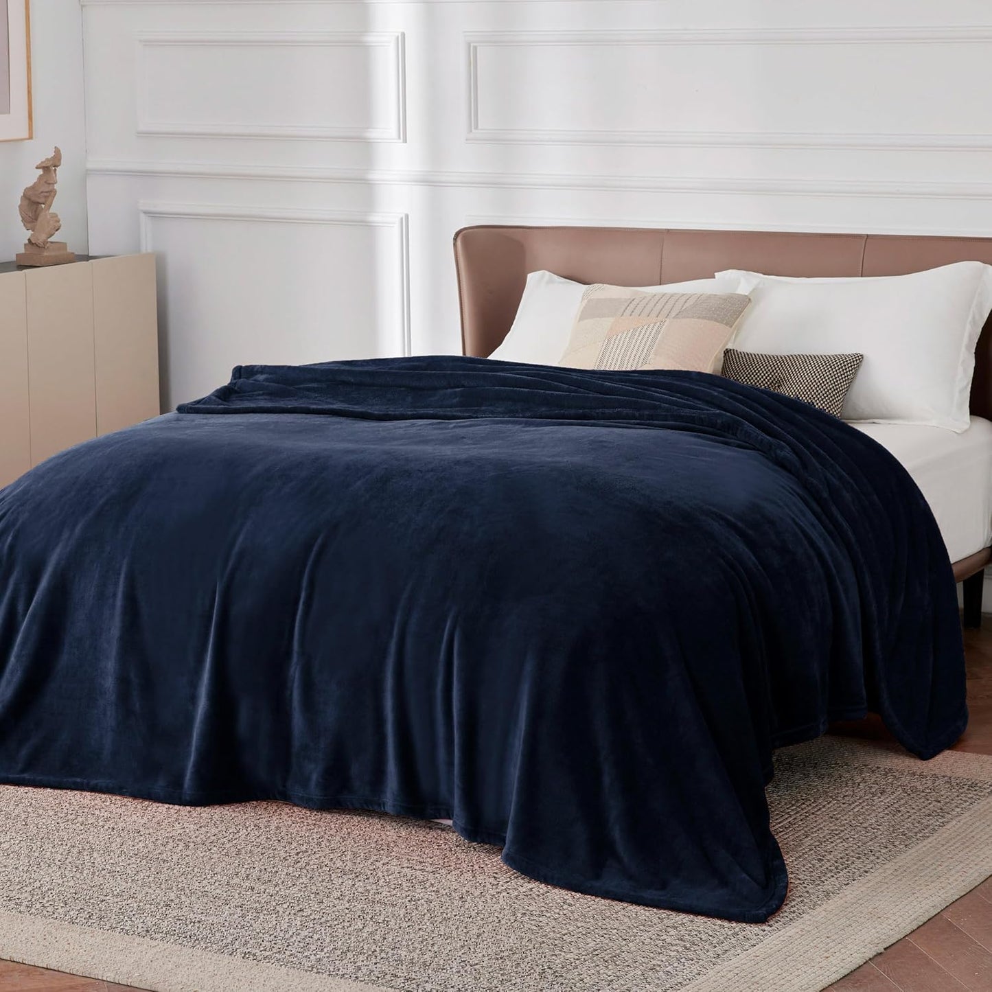 Bedsure Fleece Bed Blankets Full Size Navy - Soft Lightweight Plush Fuzzy Cozy Luxury Blanket Microfiber, 84x90 inches