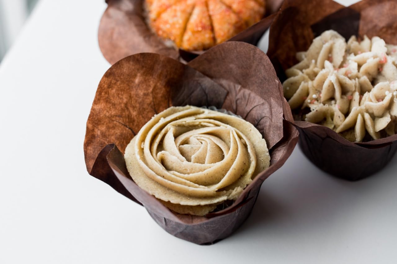 LillyBean Gluten Free Cinnamon Buttercream Frosting Mix with No Artificial Colors - Dairy and Soy Free, Vegan Icing for Decorating Cakes, Cupcakes, Cookies - 12 oz