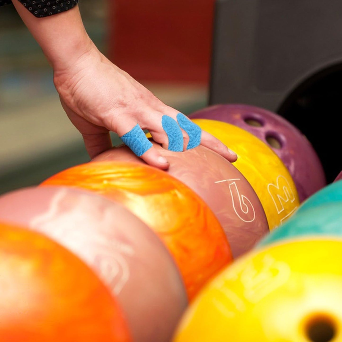 40 Pcs Bowling Thumb Tape Elastic Bowling Finger Tape Protective Performance Tape for Bowlers Sport Tape for Bowling Finger Protection Bowling Finger Protector Bowling Accessories for Men Women (Blue)