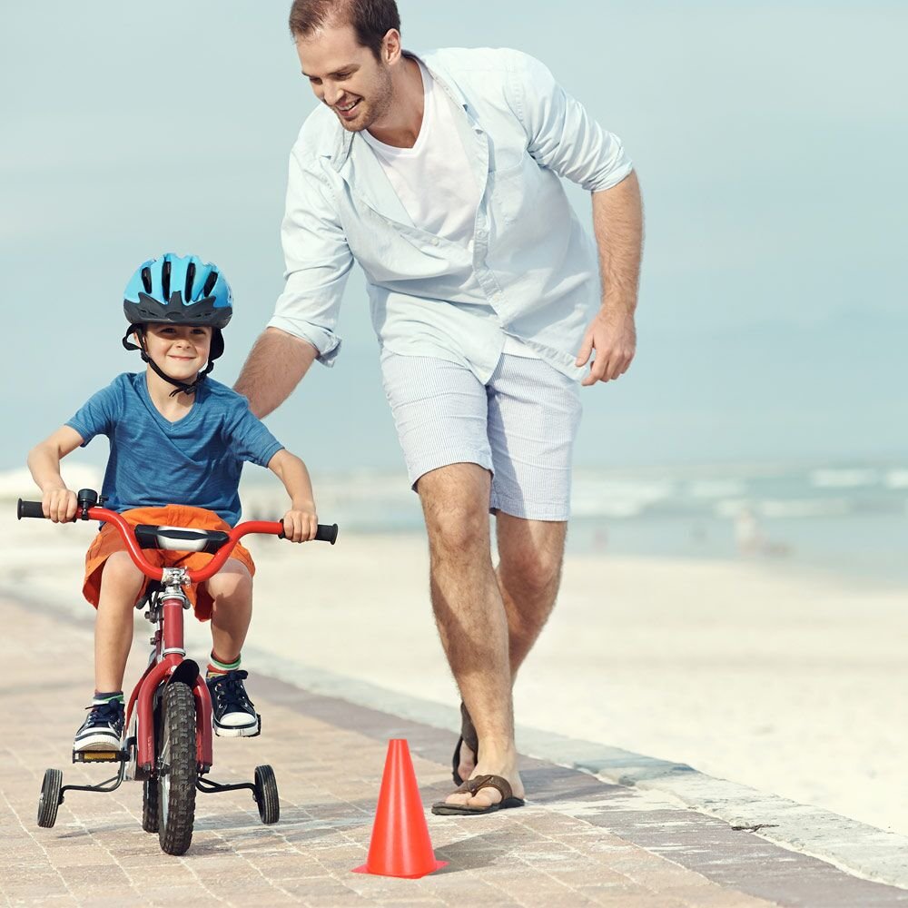 Alyoen 9 inch Orange Traffic Cones, Plastic Sport Cones, Soccer Training Cones for Outdoor Activity & Festive Events (Sets of 10/15/ 20)