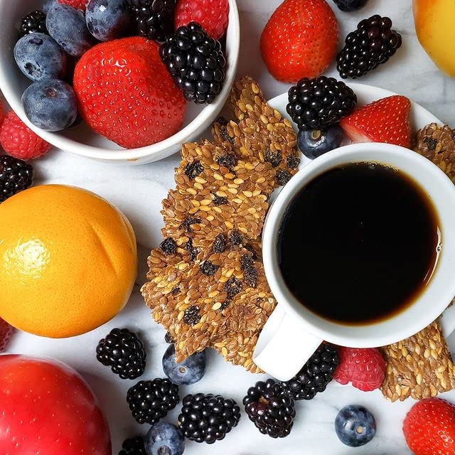 Flackers Organic Flax Seed Crackers Cinnamon & Currants, 5 Ounce 6-Pack, Gluten Free, Non GMO, Vegan, Naturally Sweet