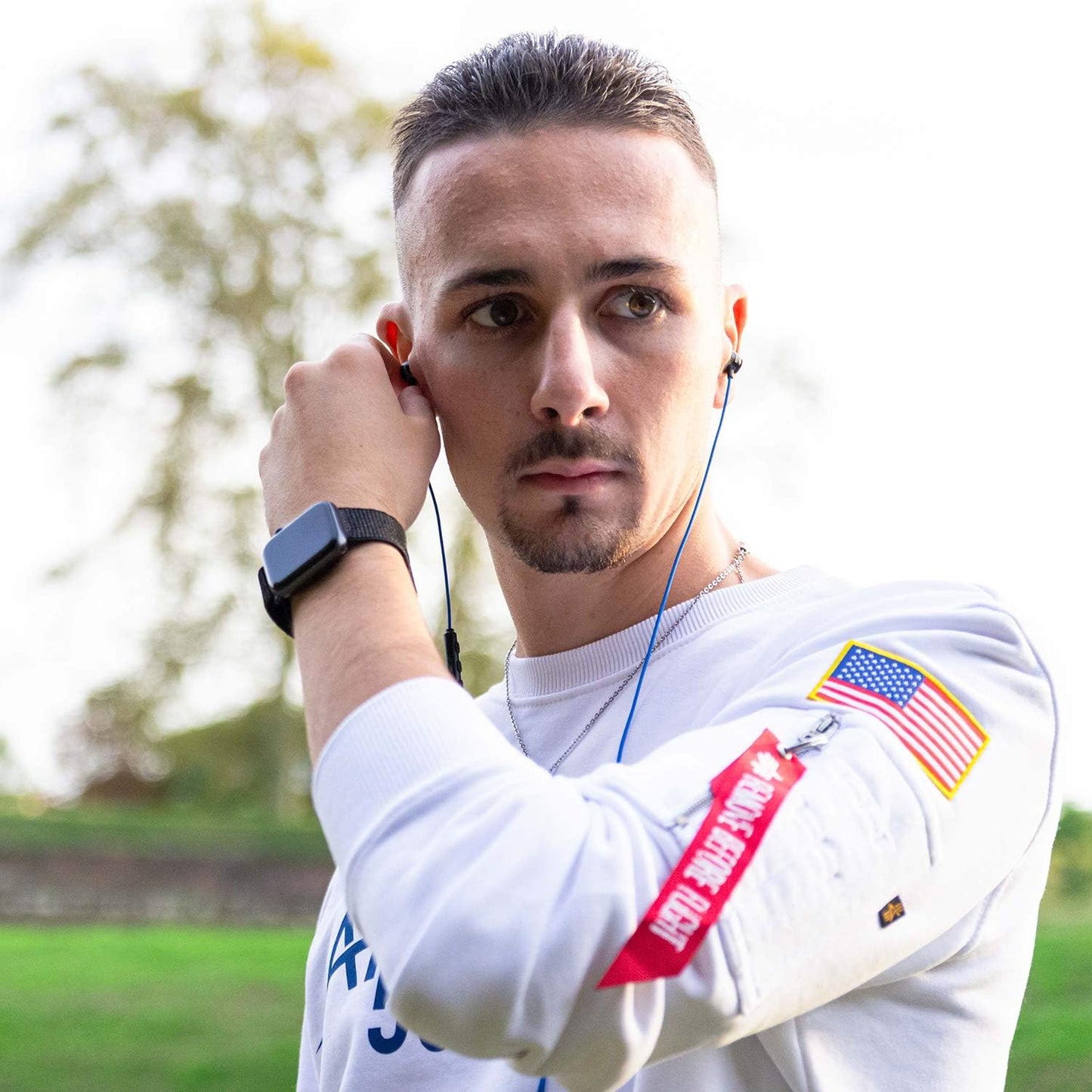 LUDOS Clamor Wired Earbuds in-Ear Headphones, 5 Years Warranty, Earphones with Microphone, Noise Isolating Ear Buds, Memory Foam for iPhone, Samsung, School Students, Kids, Women, Small Ears - Blue