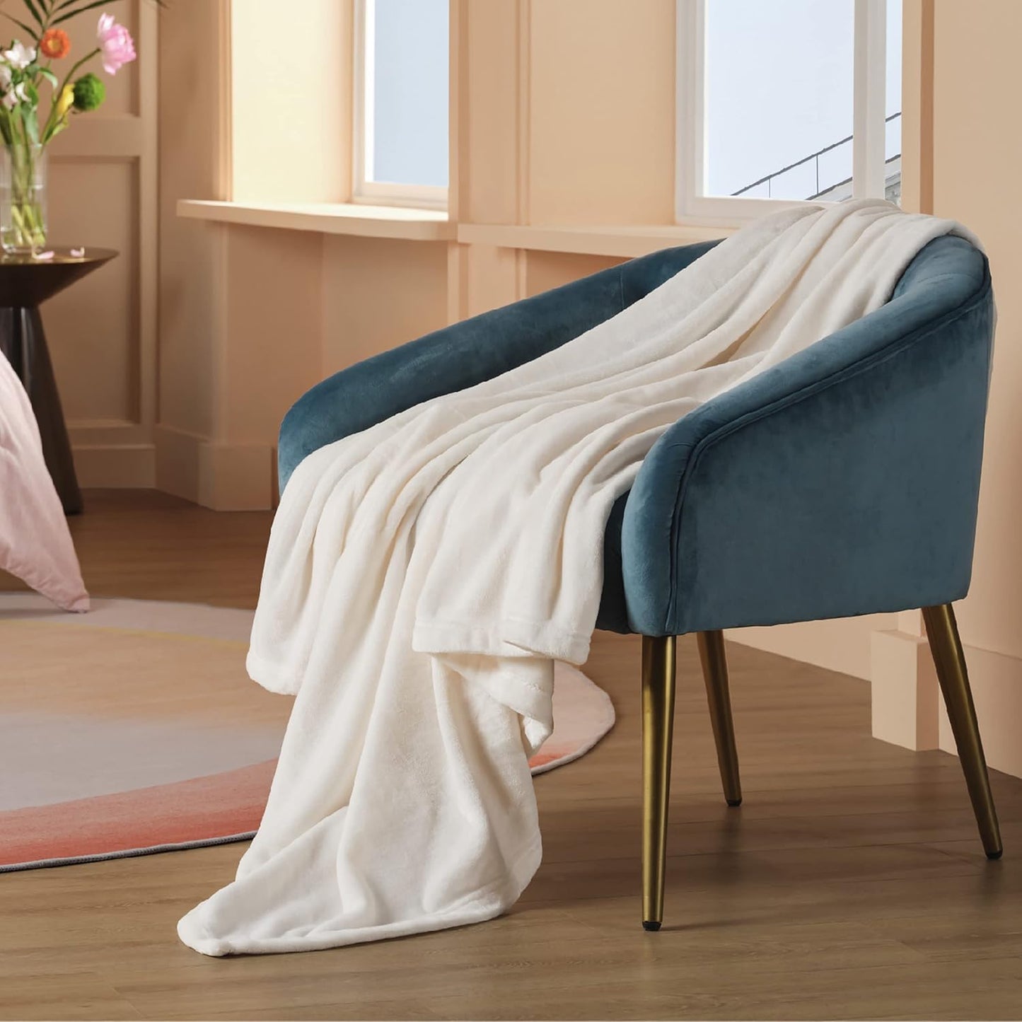 Bedsure Twin XL Fleece Blanket Dorm Bedding - Lightweight Soft Cozy Blankets for Bed, Sofa, Couch, Travel, Camping, Cream, 66"x90"