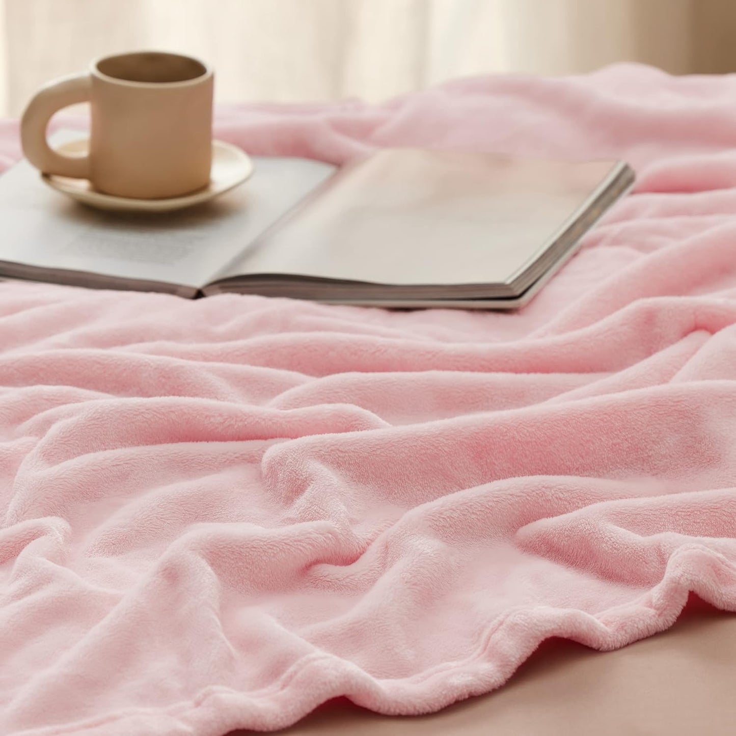 Bedsure Fleece Blanket Twin Size Pink - 300GSM Lightweight Plush Fuzzy Cozy Soft Blanket for Bed, Sofa, Couch, Travel, Camping, 60x80 inches