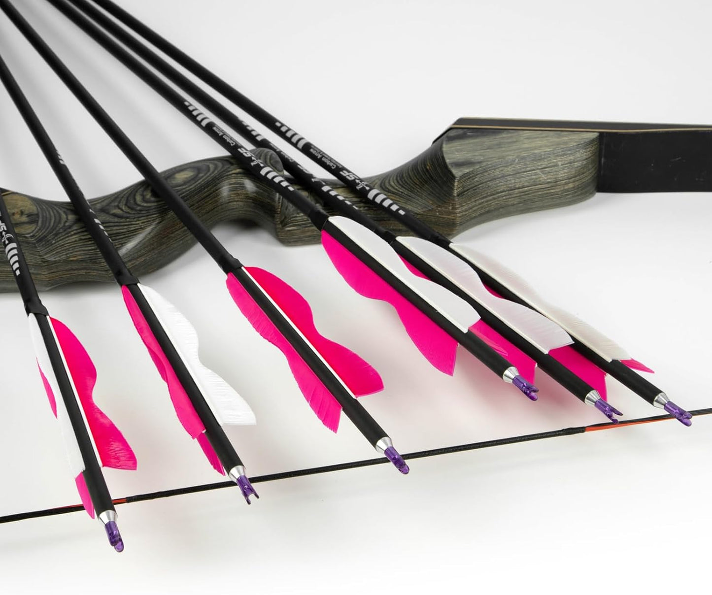 S F 30" Traditional Archery Carbon Feather Arrows 500 Spine Traditional Arrows Long Bows Archery Compound Bow Arrows Arrows for Compound Bow Arrows for recurve Bow（12 Pack）