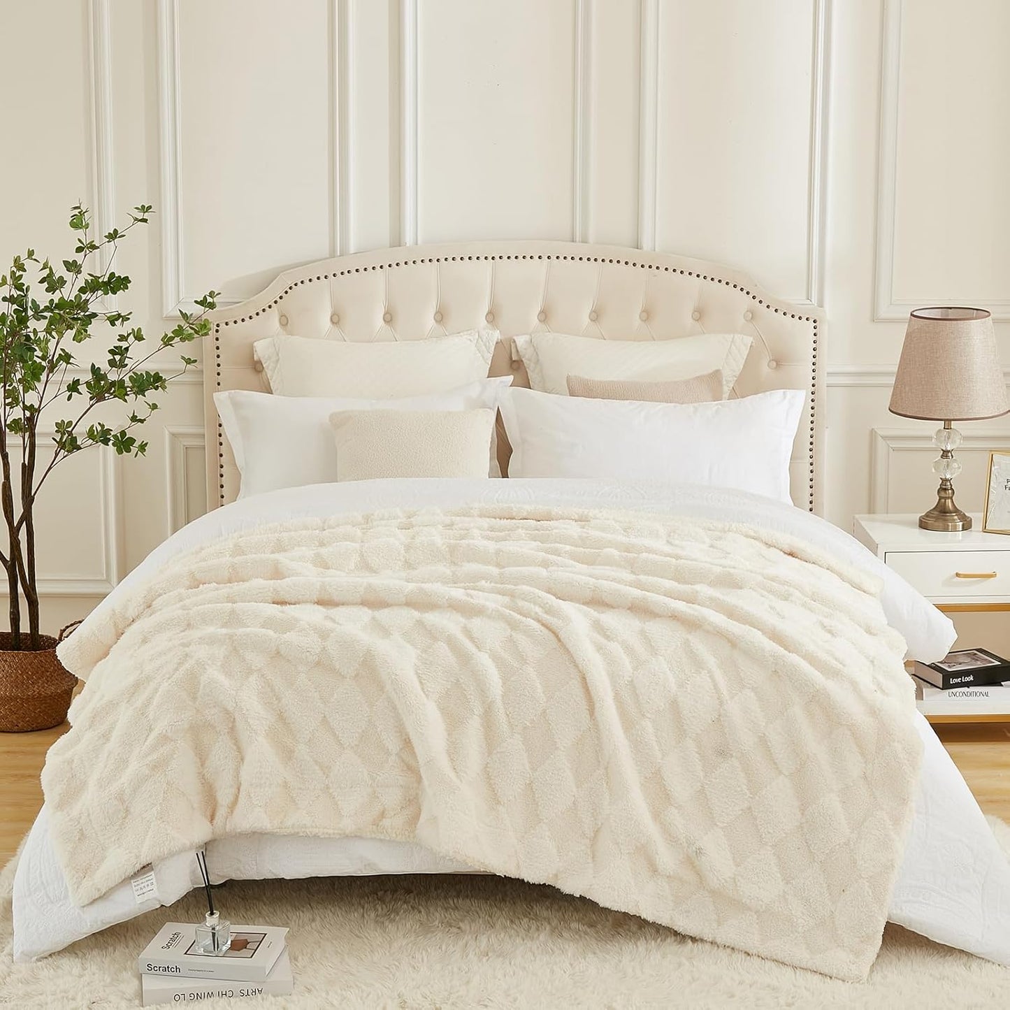 PU MEI Luxury Faux Fur Rabbit Fur Throw Blanket White 90"x80",Plush Reversible Sherpa Blankets,Queen Fuzzy Elegant Blanket Thick Throws for Bed,Washable Bedding Accent Blankets for Sofa Couch Chair