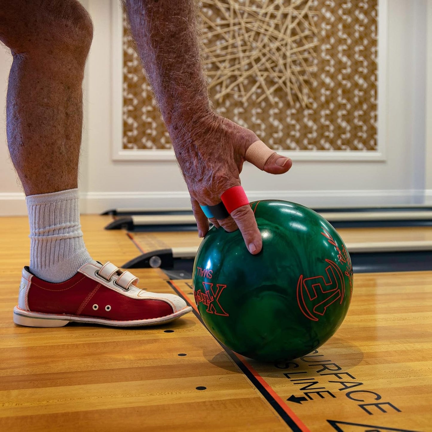 Sratte 150 Pieces Bowling Thumb Tape Bowling Protective Performance Finger Protection Bowlers Accessories Assorted Colors Bowler Thumb Tape Pre Cut