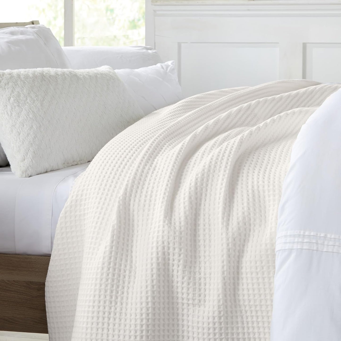 100% Cotton Waffle Weave Queen Bed Blanket | Soft, Breathable, and Lightweight Blanket for All-Seasons | Perfect for Layering | Brielle Collection (King, Ivory)