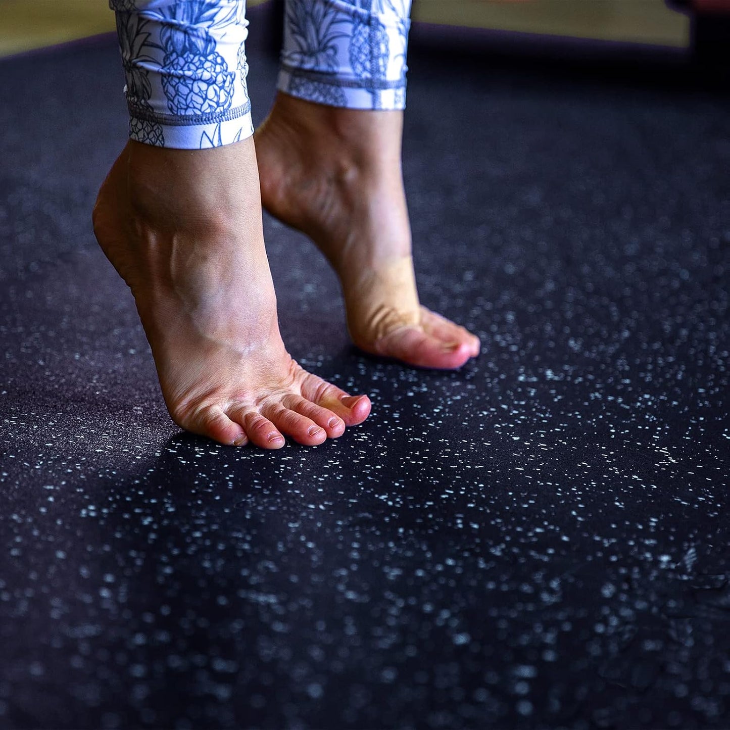 SUPERJARE 0.56'' Thick 6 Pcs 24 Sq Ft Rubber Top Exercise Equipment Mats, High Density EVA Foam Mats with Rubber Top, Interlocking Gym Flooring for Home Gym, Protective Workout Mat, Black/Blue