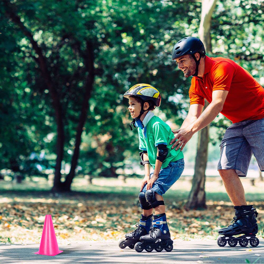 Alyoen 9 inch Traffic Cones, Plastic Sport Cones, Pink Soccer Training Cones for Outdoor Activity & Festive Events (Sets of 10/15/ 20)