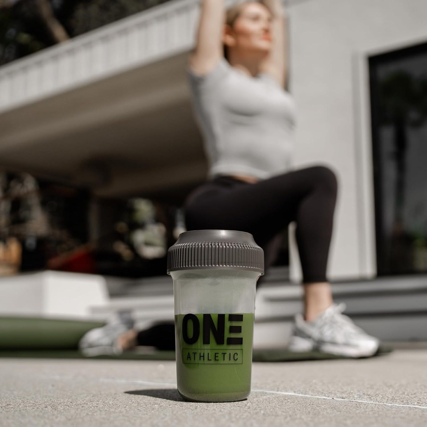 ON3 Athletic Protein Greens Supplement with chlorella, eleuthero and MCT Powder (5 Servings, Herbal)