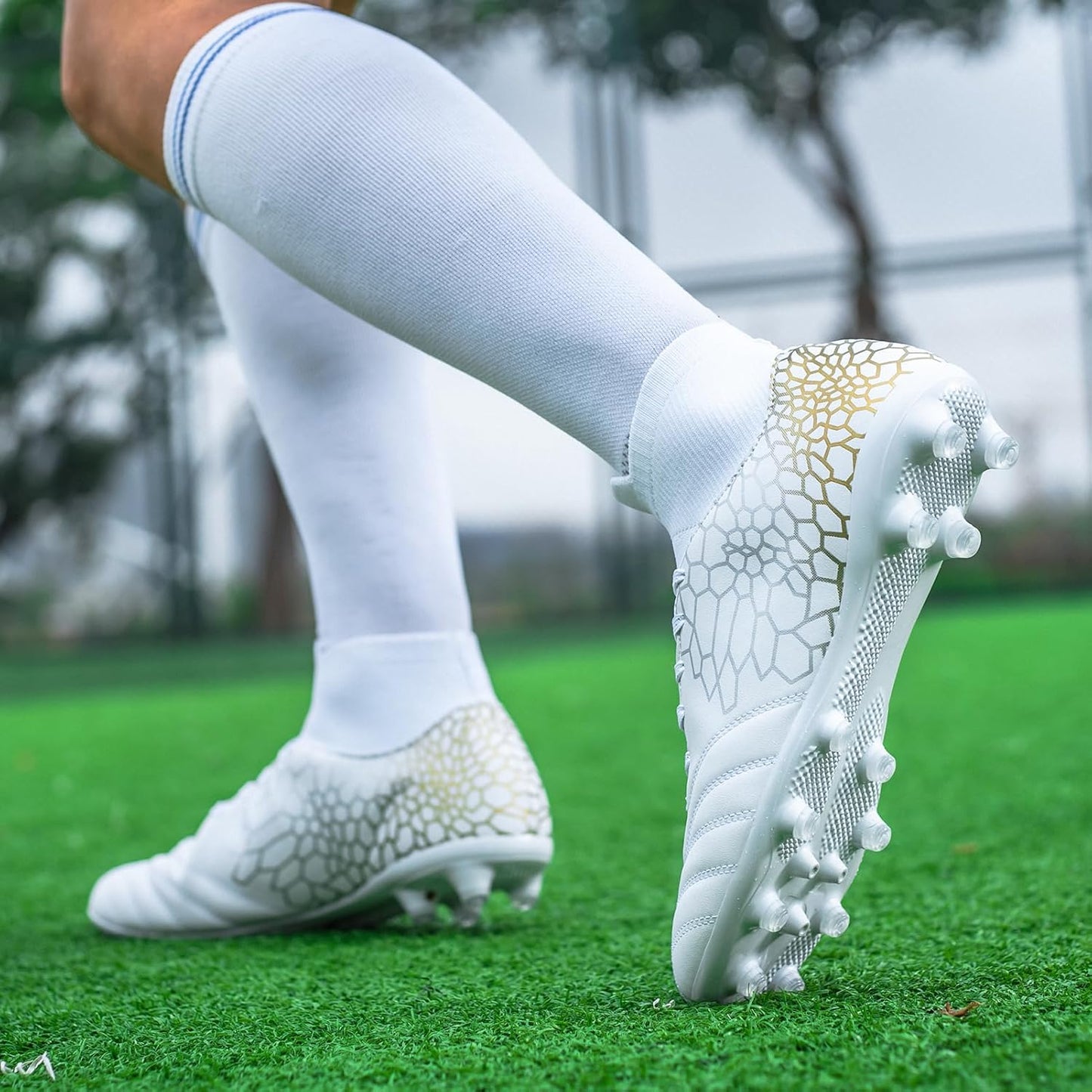 Boys Girls Soccer Cleats Youth Training Football Cleats High-top Soccer Shoes for Little/Big Kid