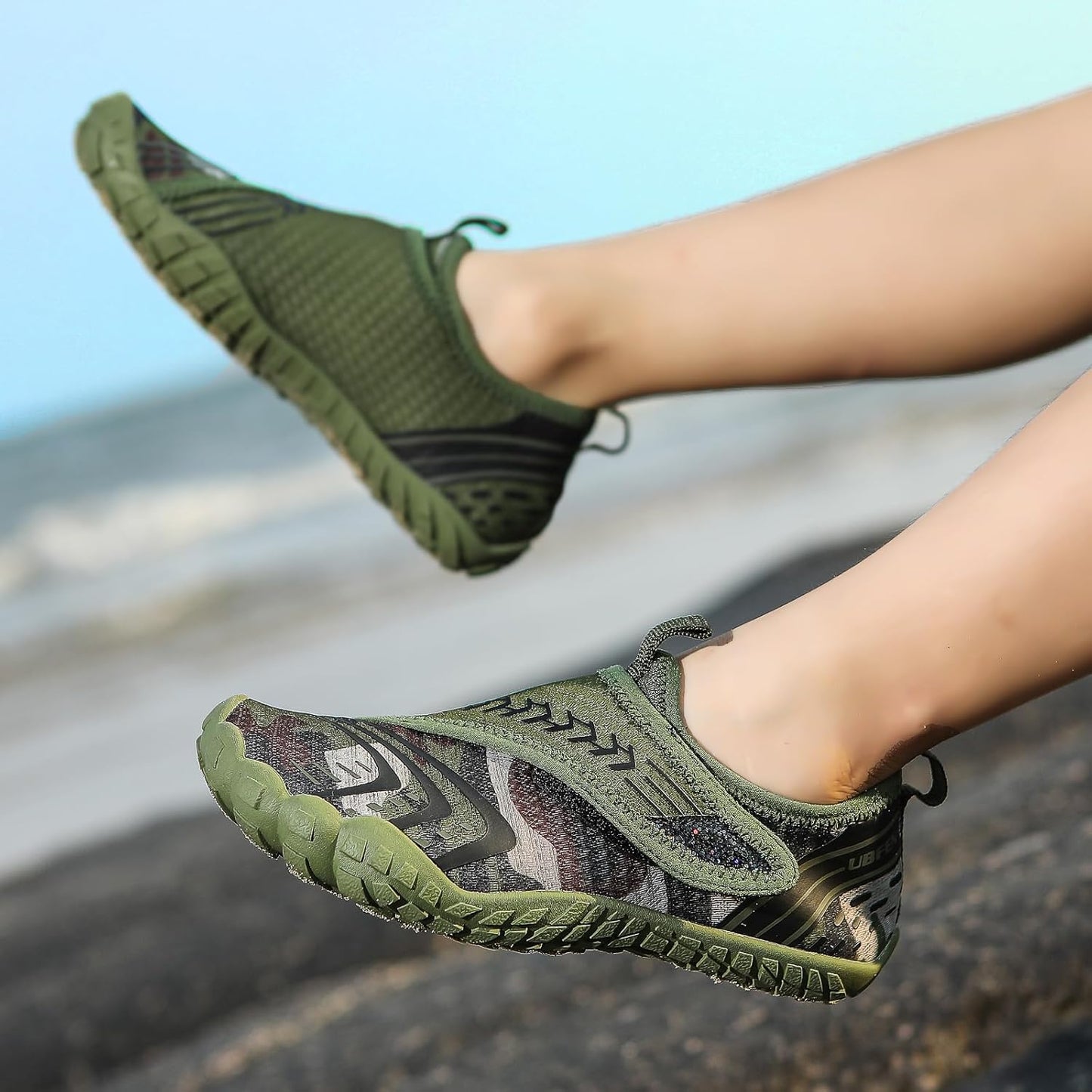 UBFEN Water Shoes for Kids Boys Girls Aqua Socks Barefoot Beach Sports Swim Pool Quick Dry Lightweight Toddler Little Big Kid