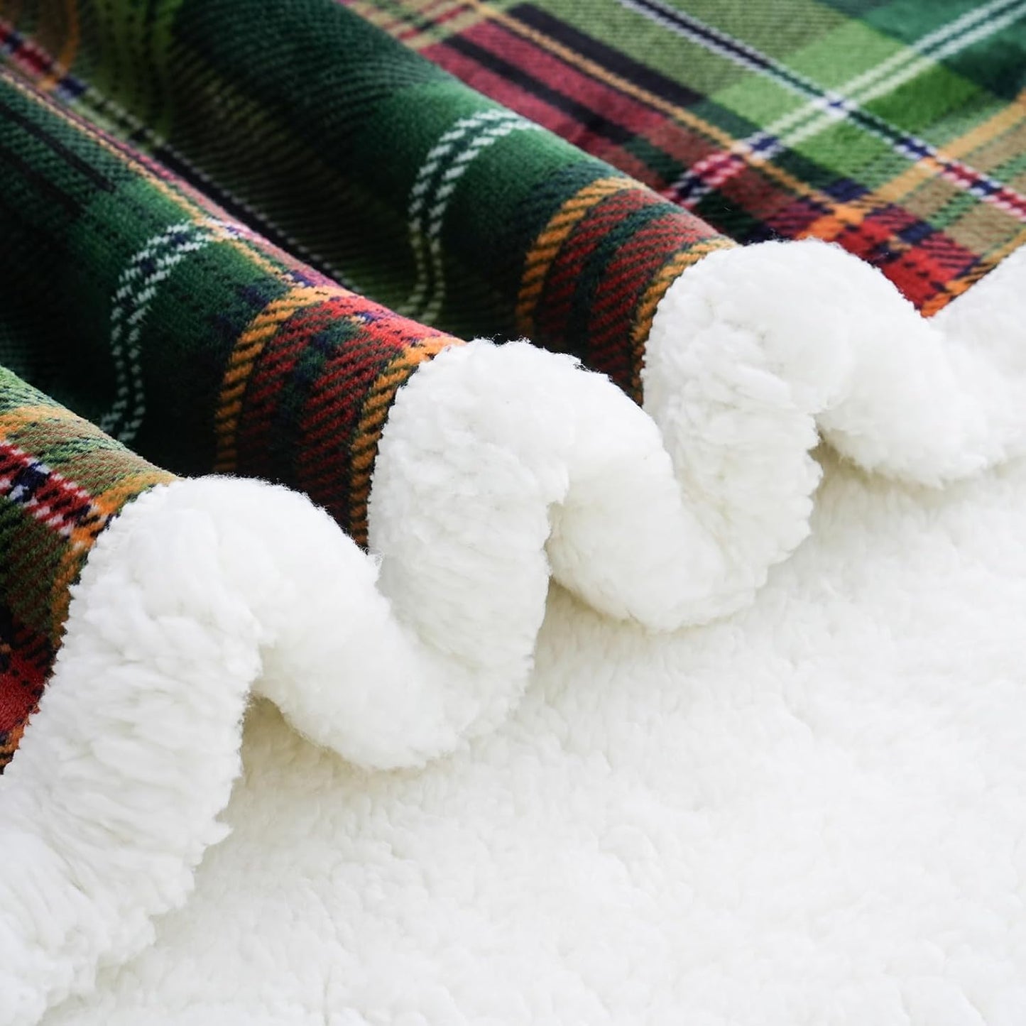PU MEI Sherpa Fleece Throw Blanket 80" x 90" Reversible Plush Fluffy Large Big Blanket Lattice Flannel Blankets for All Season Use, Chrismas Green