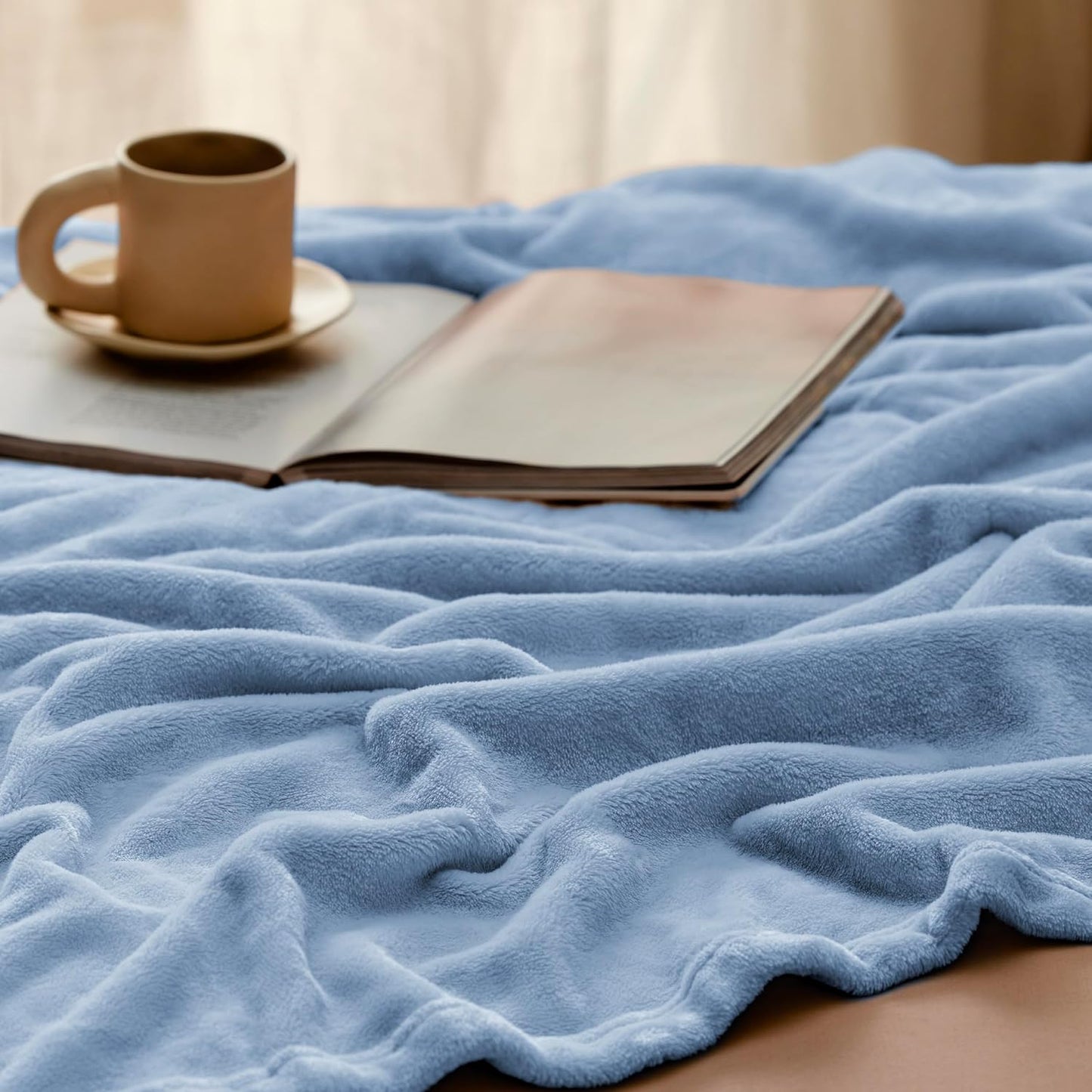 Bedsure Fleece Bed Blankets Queen Size Light Blue - Soft Lightweight Plush Fuzzy Cozy Luxury Blanket Microfiber, 90x90 inches