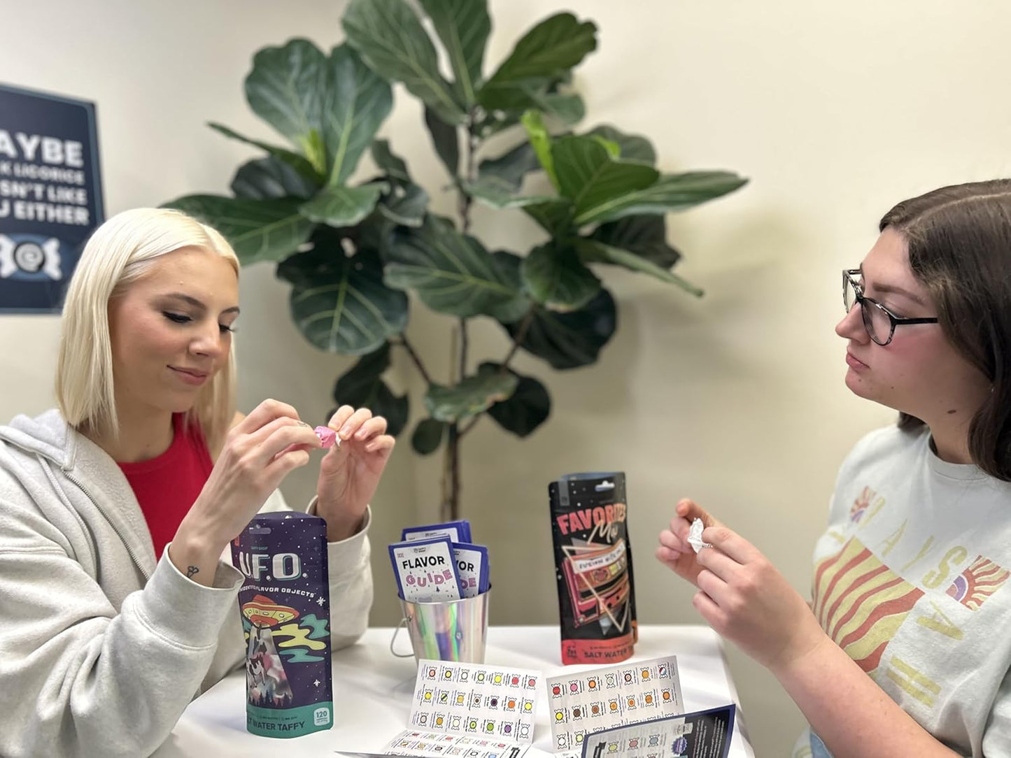 Taffy Shop Desserts Favorites, Valentine Salt Water Taffy – Assorted Gourmet Soft Chewy Candy, Variety Pack, Bulk Sweet Snack, Fresh Gift & Gluten-Free, 140 Individually Wrapped Pieces (32oz)