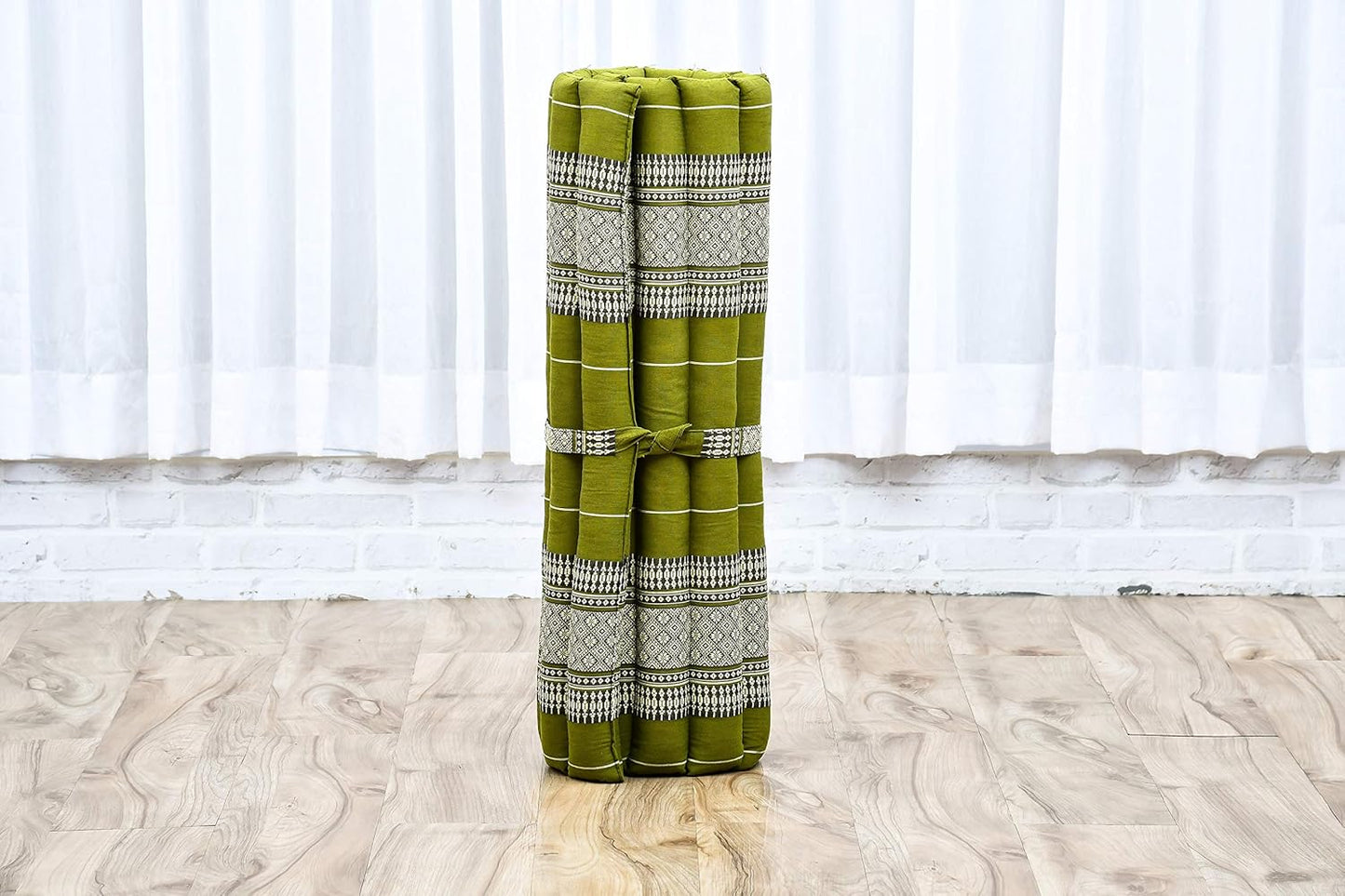 Leewadee Zabuton Seating Cushion – Square Floor Seat for Meditation Exercises, Light Yoga Mat Filled with Kapok