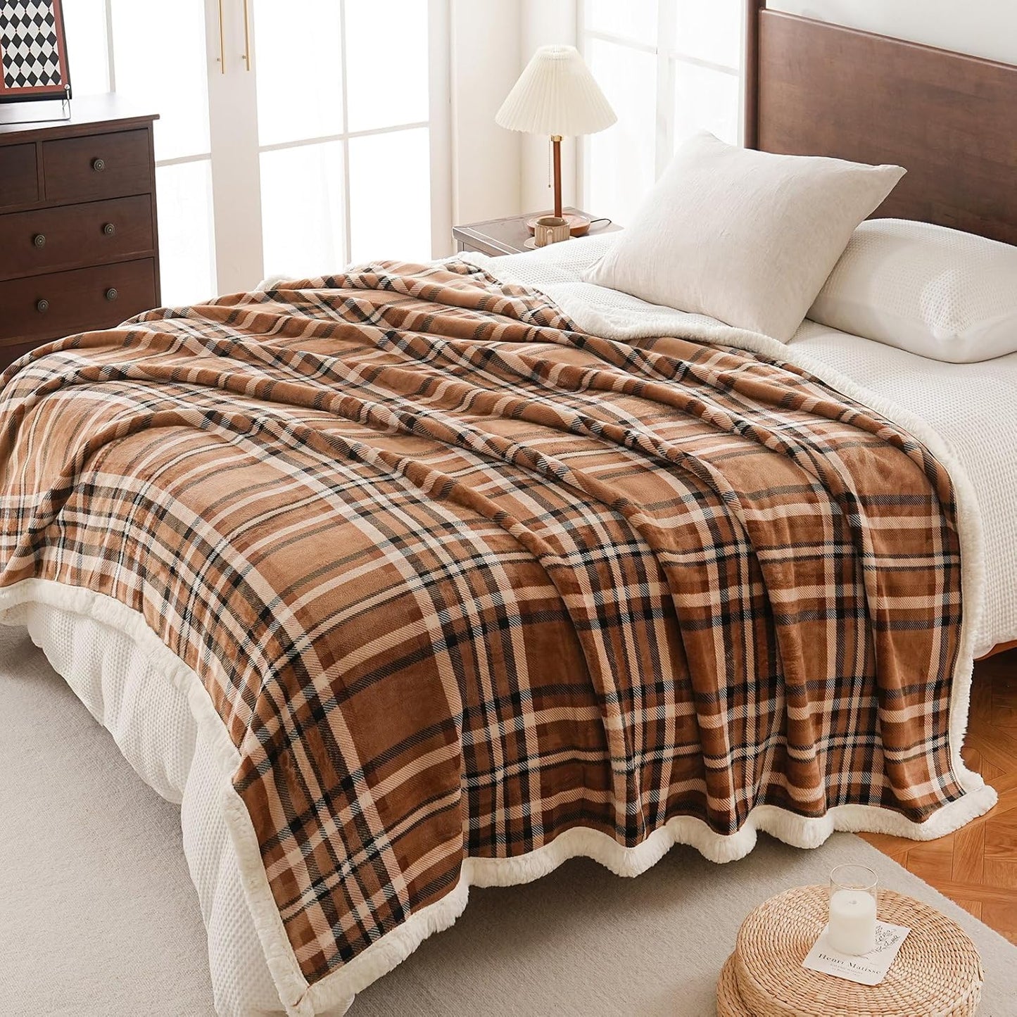 PU MEI Sherpa Fleece Throw Blanket 60" x 80" Reversible Plush Fluffy Large Big Blanket Lattice Flannel Blankets for All Season Use, Mocha Brown
