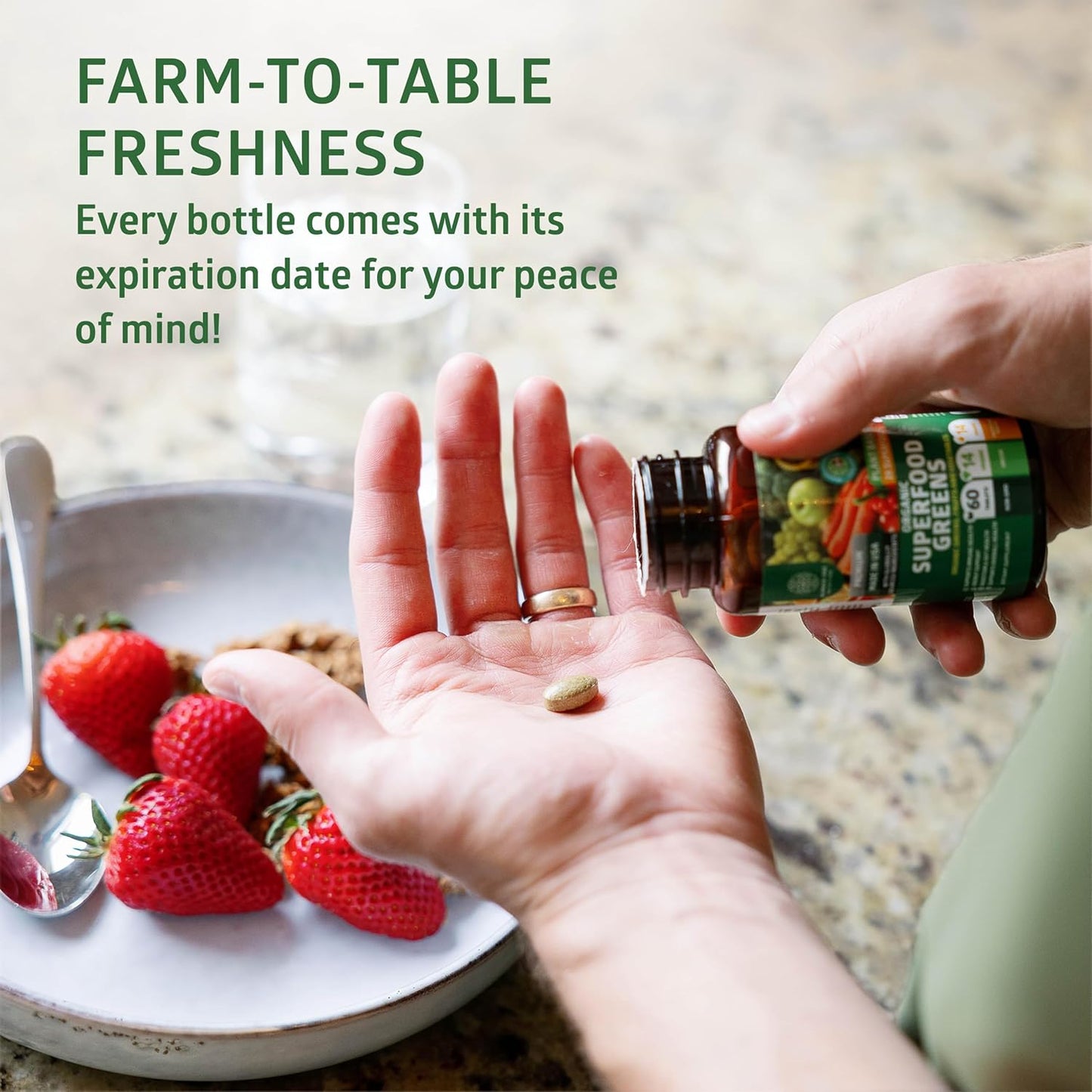 USDA Organic Superfood Greens [28 Powerful Ingredients] Natural Super Greens Capsules, Fruit and Veggie Supplement with Alfalfa, Beet Root and Ginger to Support Energy and Immunity, 60 Tablets