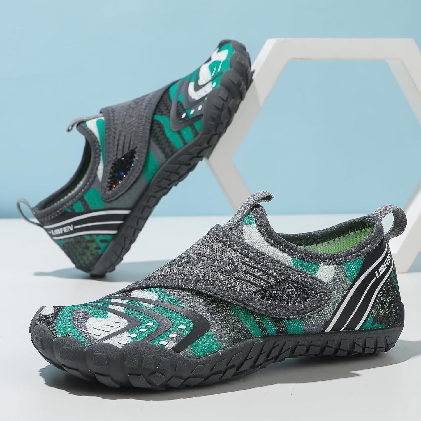 UBFEN Water Shoes for Kids Boys Girls Aqua Socks Barefoot Beach Sports Swim Pool Quick Dry Lightweight Toddler Little Big Kid