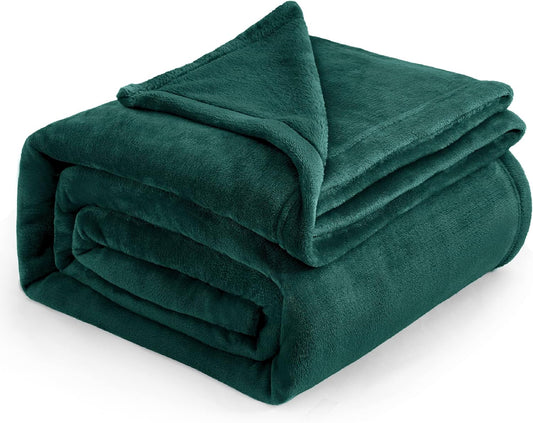 Bedsure Fleece Blankets King Size Emerald Green - Bed Blanket Soft Lightweight Plush Cozy Fuzzy Luxury Microfiber, 108x90 inches