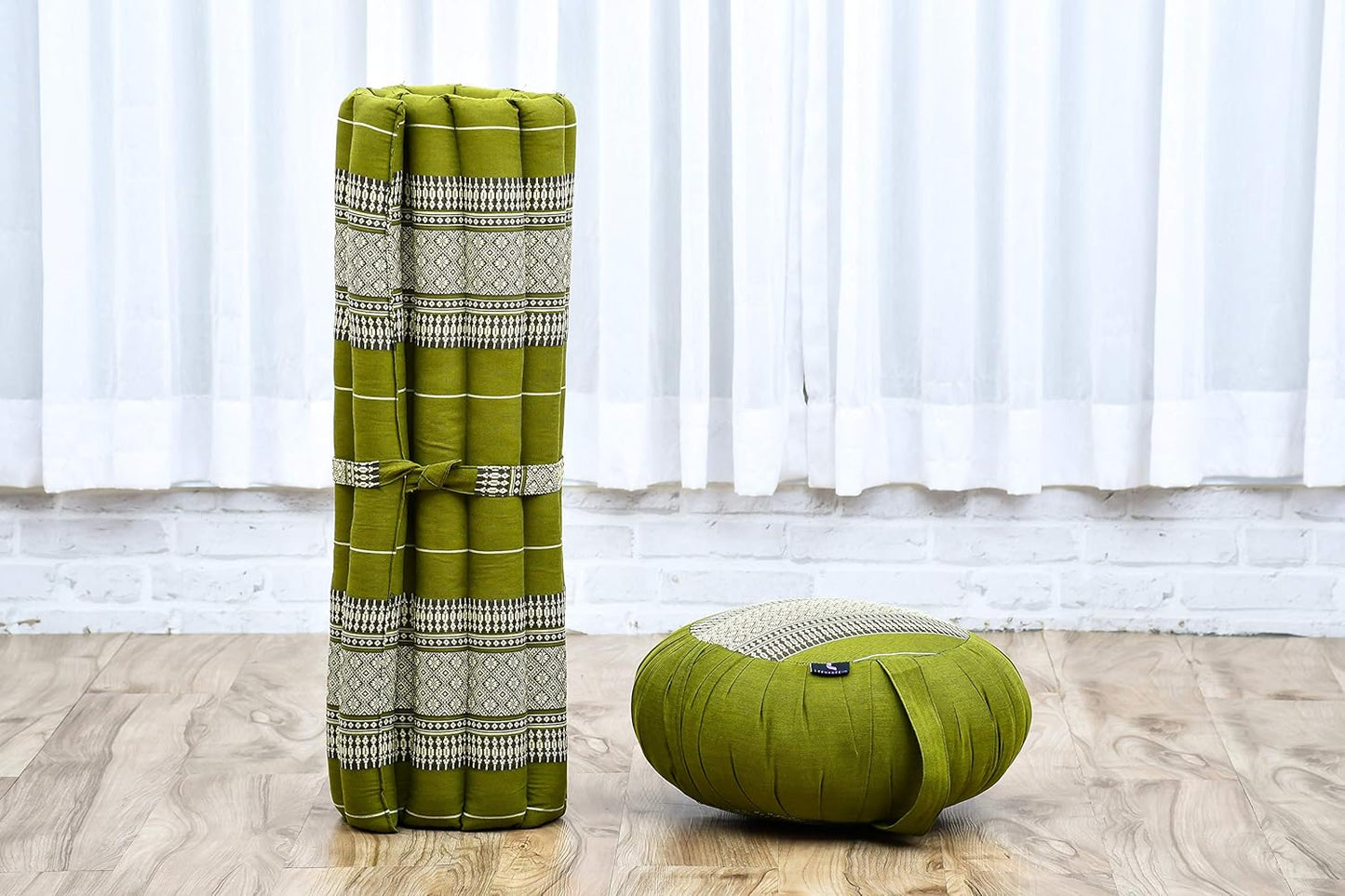 Leewadee Meditation Cushion Set – 1 Round Zafu Meditation Pillow and 1 Square Roll-Up Zabuton Meditation Mat, Pillows Bundle Filled with Kapok