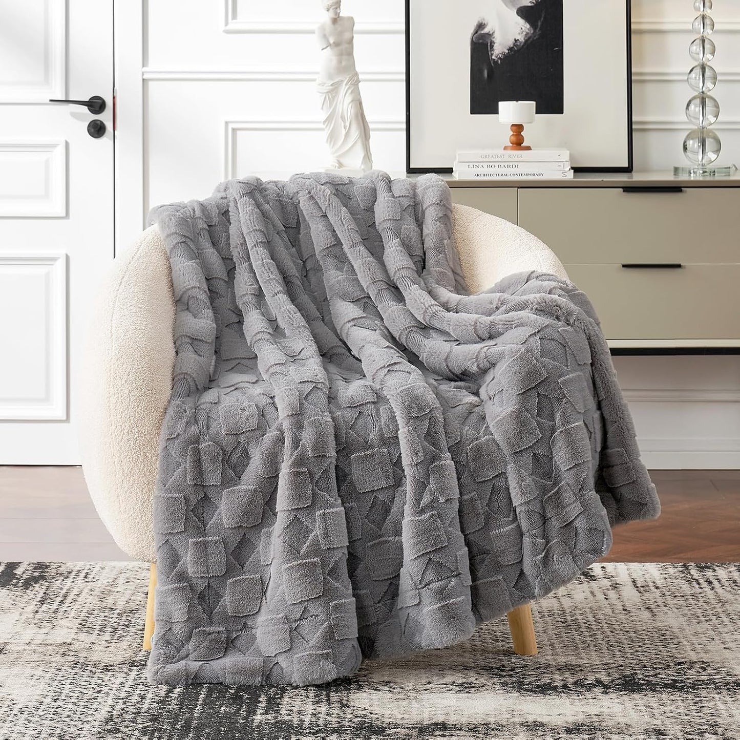 Cozy Bliss Faux Fur Throw Blanket for Couch - Soft Checkered Fuzzy Cozy Throw Gifts Blankets for Women,Grey Boho Blanket for Sofa Bedroom Living Room.50 * 60 Inches