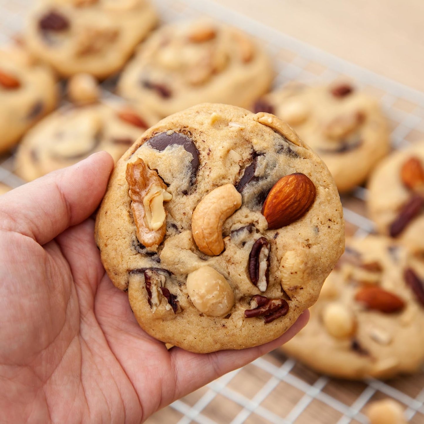 Yupik Roasted Salted Whole Cashews, 8 Oz, Gluten-Free, Kosher, Crunchy Cashews with Sea Salt, Savory Snacks