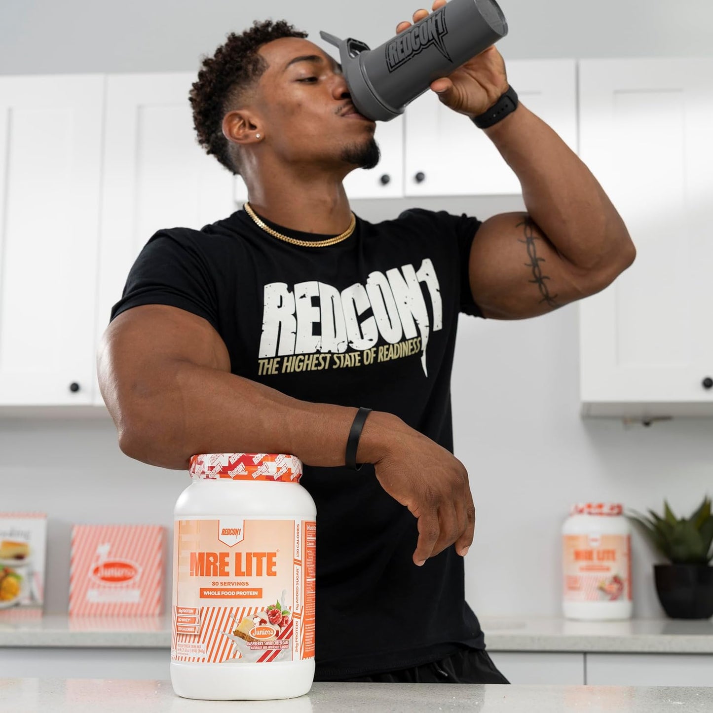 REDCON1 MRE Lite Whole Food Protein Powder, Juniors, Raspberry Swirl Cheesecake - Low Carb, Whey Free Meal Replacement with Animal Protein Blends - Easy to Digest Supplement with MCT Oil (30 Servings)