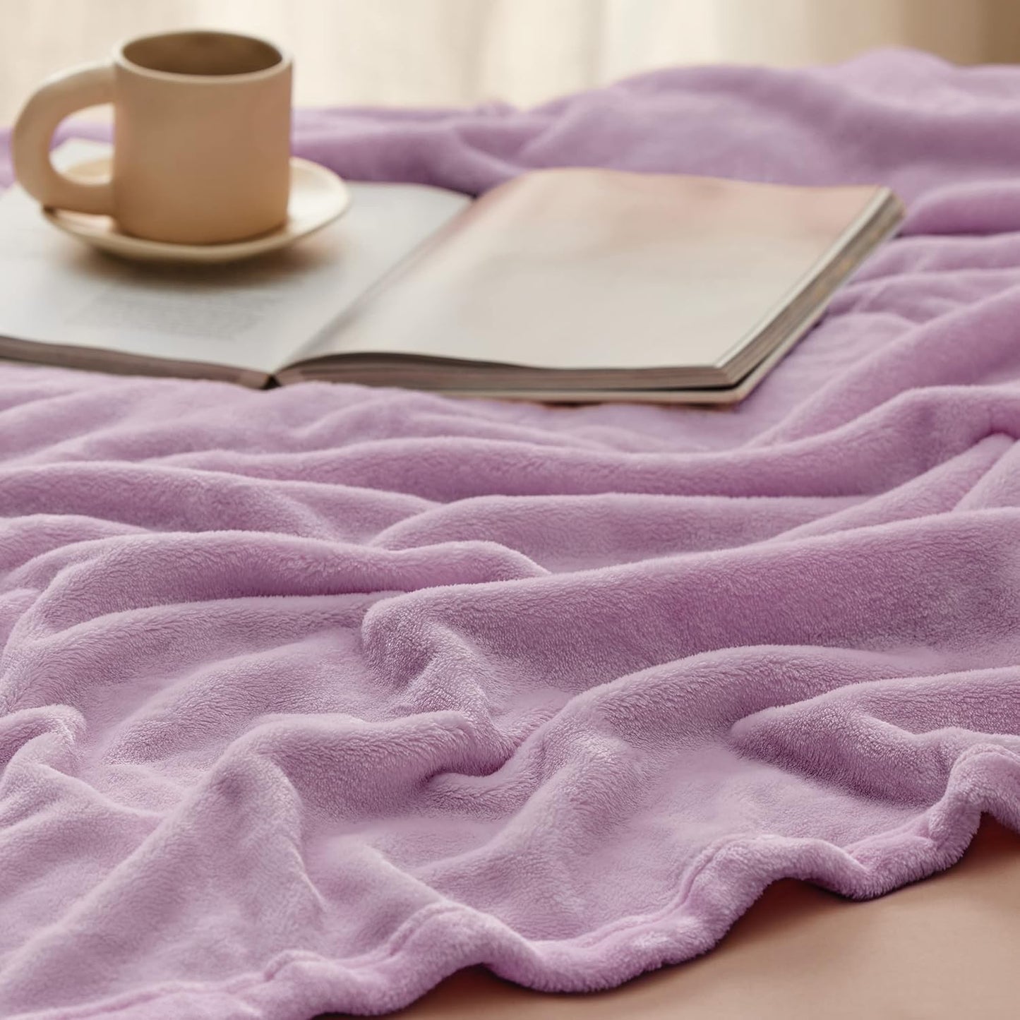 Bedsure Fleece Blankets King Size Lilac Lavender - Bed Blanket Soft Lightweight Plush Cozy Fuzzy Luxury Microfiber, 108x90 inches