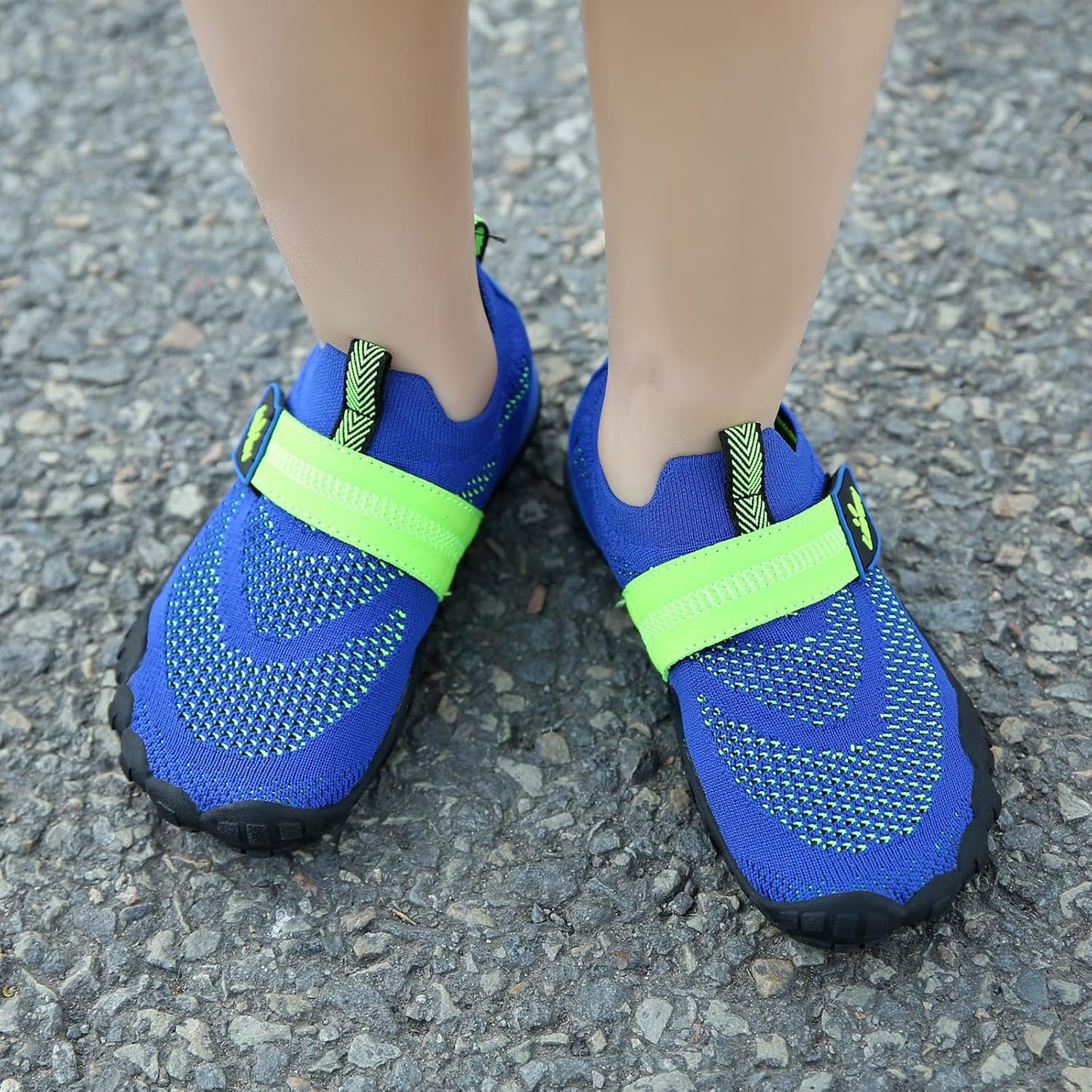 UBFEN Water Shoes for Kids Boys Girls Aqua Socks Barefoot Beach Sports Swim Pool Quick Dry Lightweight Toddler Little Big Kid