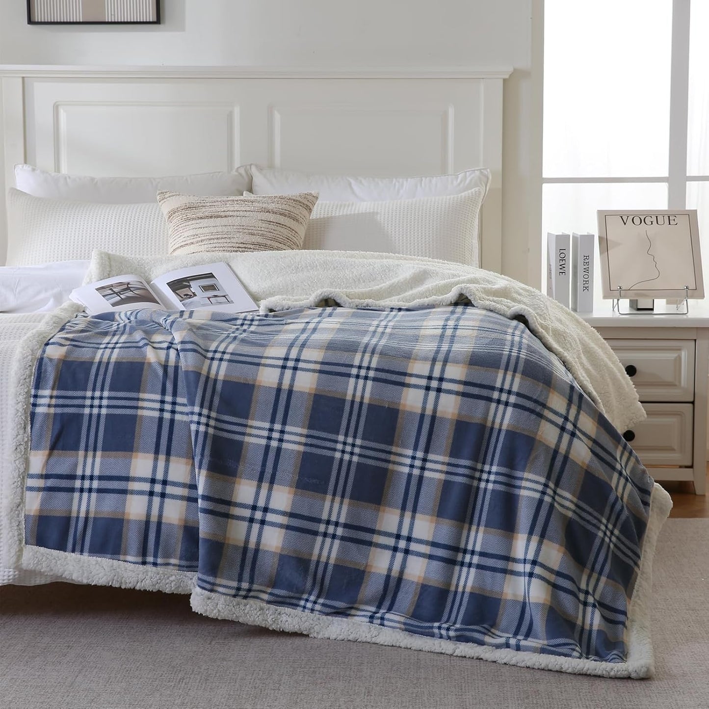 PU MEI Sherpa Blanket Twin Plaid Thick Bed Blanket, 60”*80” Super Soft Flannel Fuzzy Fleece Reversible Velvet Plush Warm Blanket for Couch (Blue White Check)