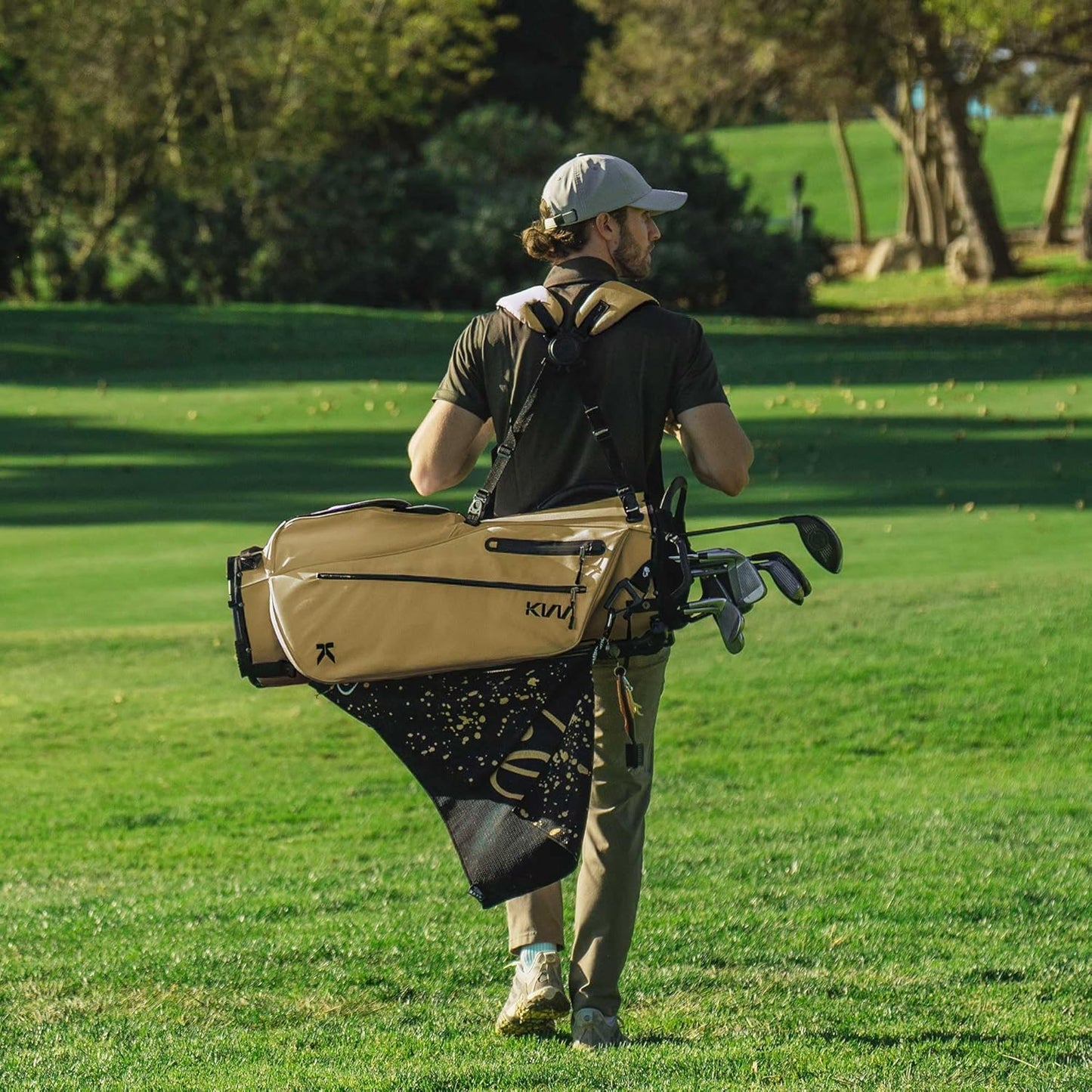 KVV Lightweight Golf Stand Bag with 7 Way Full-Length Dividers, 5 Zippered Pockets, Automatically Adjustable Dual Straps，Elegant Design