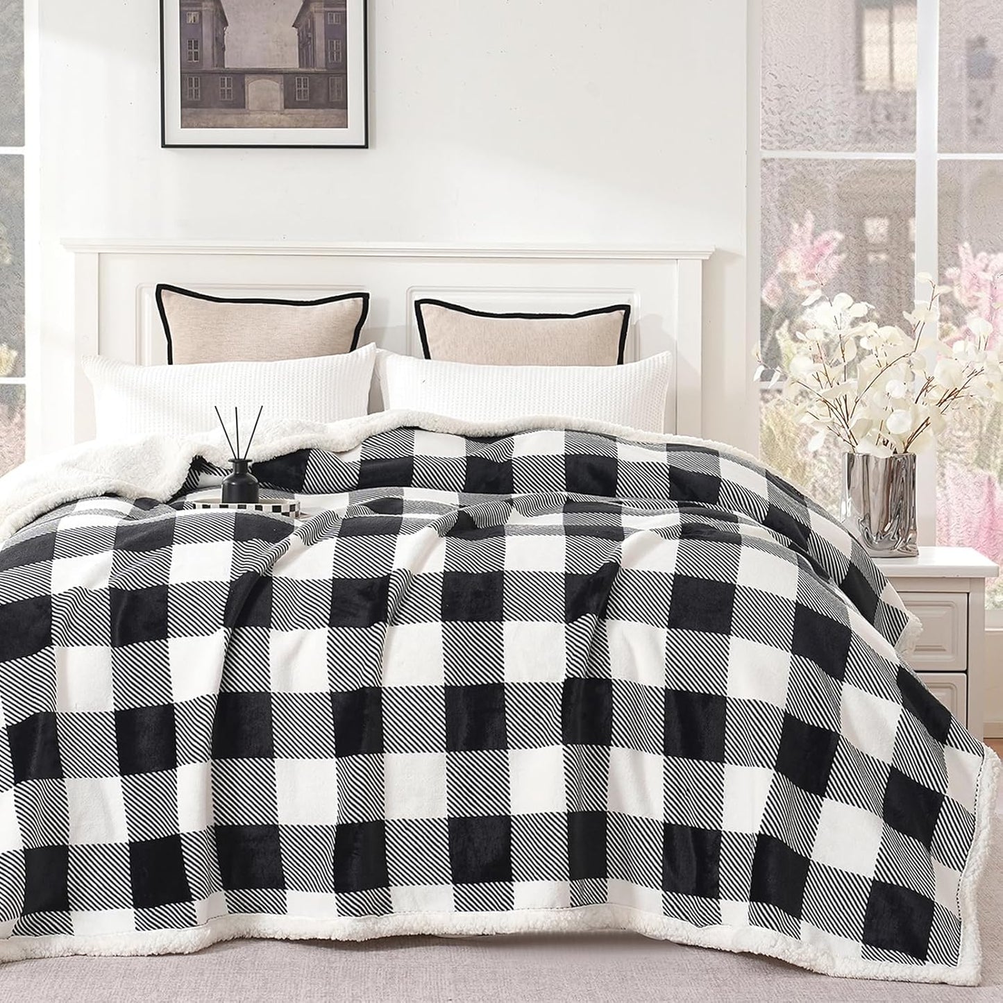 PU MEI Sherpa Fleece Throw Blanket 60" x 80" Reversible Plush Fluffy Large Big Blanket Lattice Flannel Blankets for All Season Use, Black and White