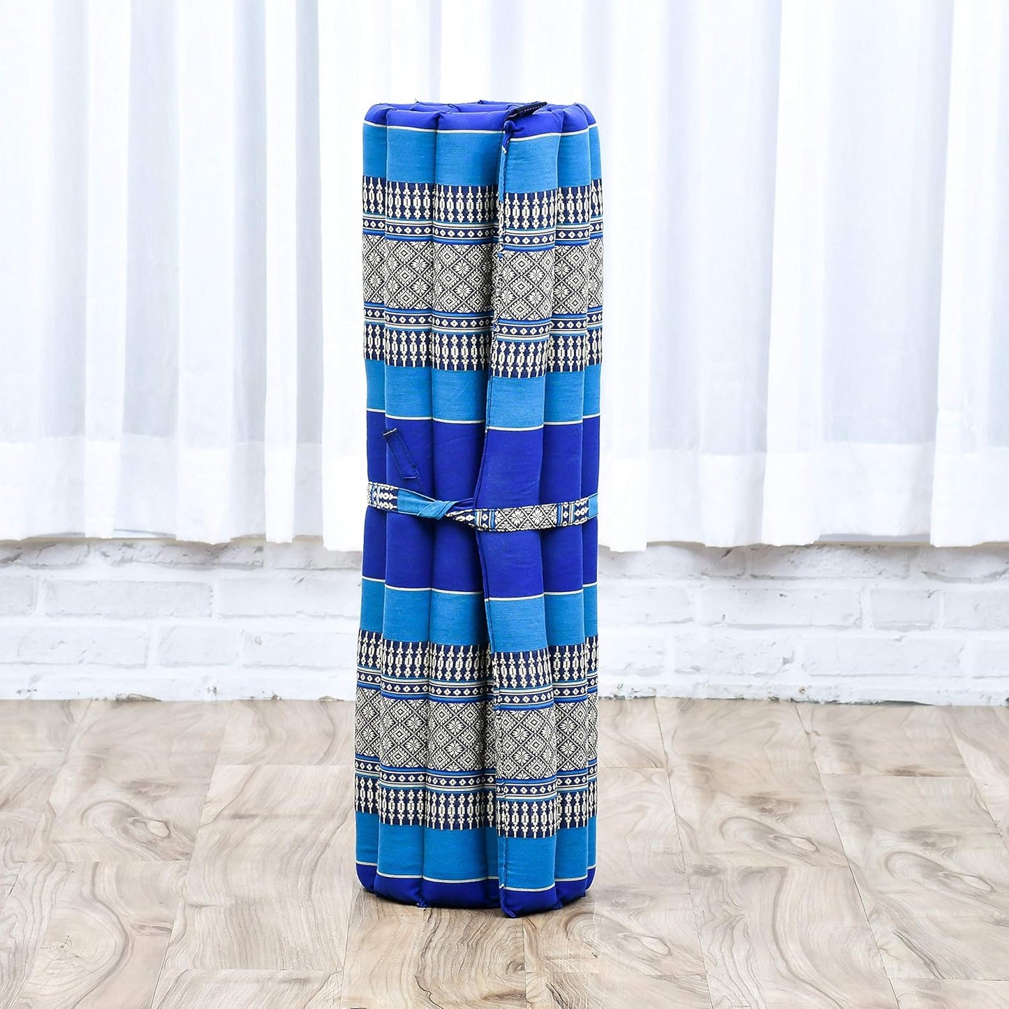 Leewadee Zabuton Seating Cushion – Square Floor Seat for Meditation Exercises, Light Yoga Mat Filled with Kapok