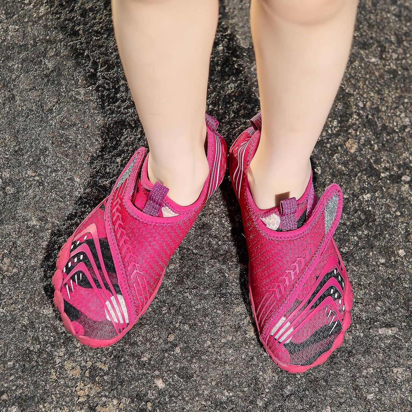 UBFEN Water Shoes for Kids Boys Girls Aqua Socks Barefoot Beach Sports Swim Pool Quick Dry Lightweight Toddler Little Big Kid