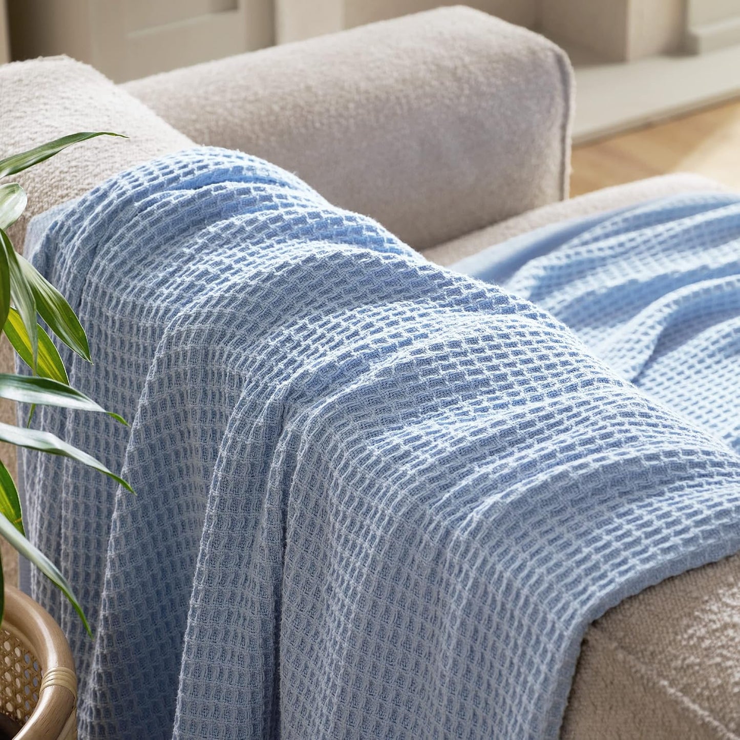 Bedsure 100% Cotton Blanket Queen Size for Bed - Breathable and Soft, Waffle Weave Blanket for Summer, Thick Cozy Fall Blankets for Women Gift, Sky Blue, 90x90 Inches