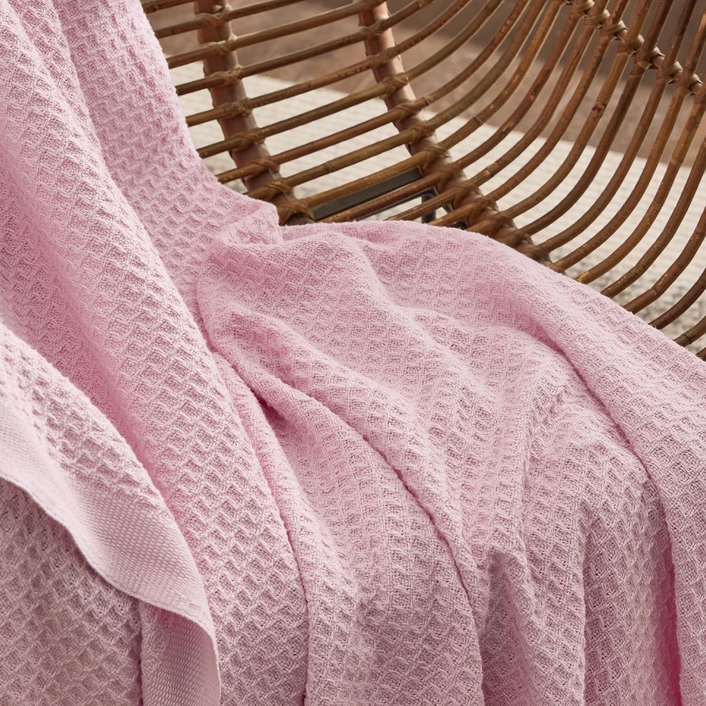 Bedsure 100% Cotton Blanket Queen Size for Bed - Breathable and Soft, Waffle Weave Blanket for Summer, Thick Cozy Fall Blankets for Women Gift, Pink, 90x90 Inches
