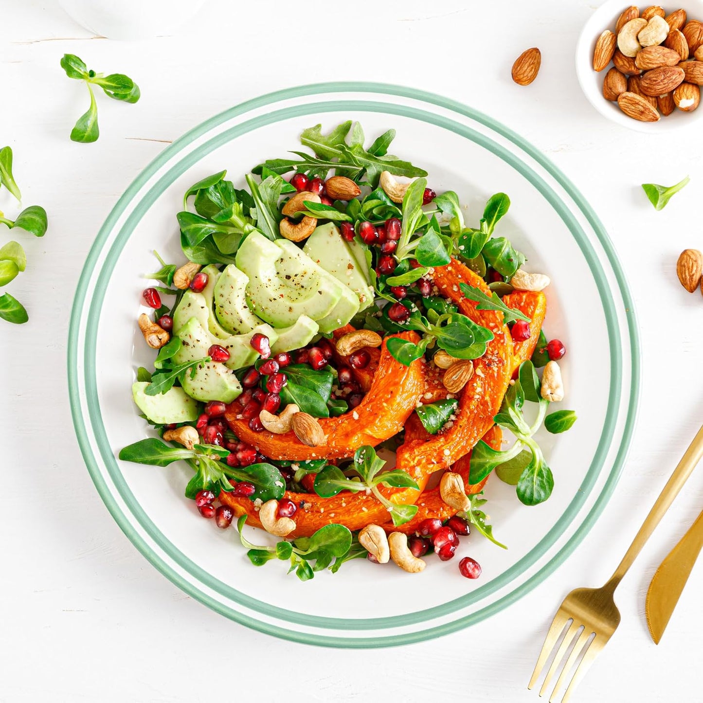 Yupik Roasted Salted Whole Cashews, 8 Oz, Gluten-Free, Kosher, Crunchy Cashews with Sea Salt, Savory Snacks