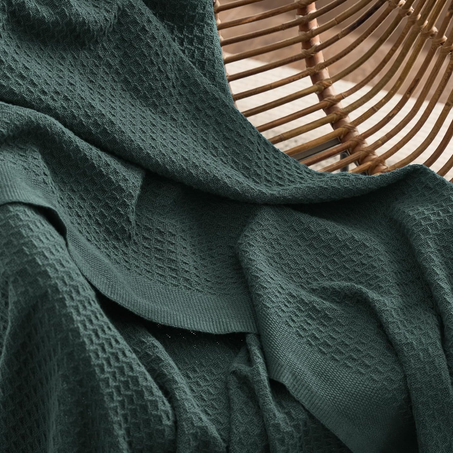 Bedsure 100% Cotton Blanket Queen Size for Bed - Breathable and Soft, Waffle Weave Blanket for Summer, Thick Cozy Fall Blankets for Women Gift, Dark Green, 90x90 Inches