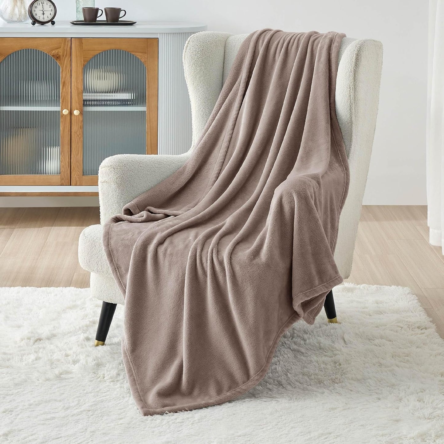 Bedsure Fleece Throw Blanket for Couch Mocha Brown - Lightweight Plush Fuzzy Cozy Soft Blankets and Throws for Sofa, 50x60 inches