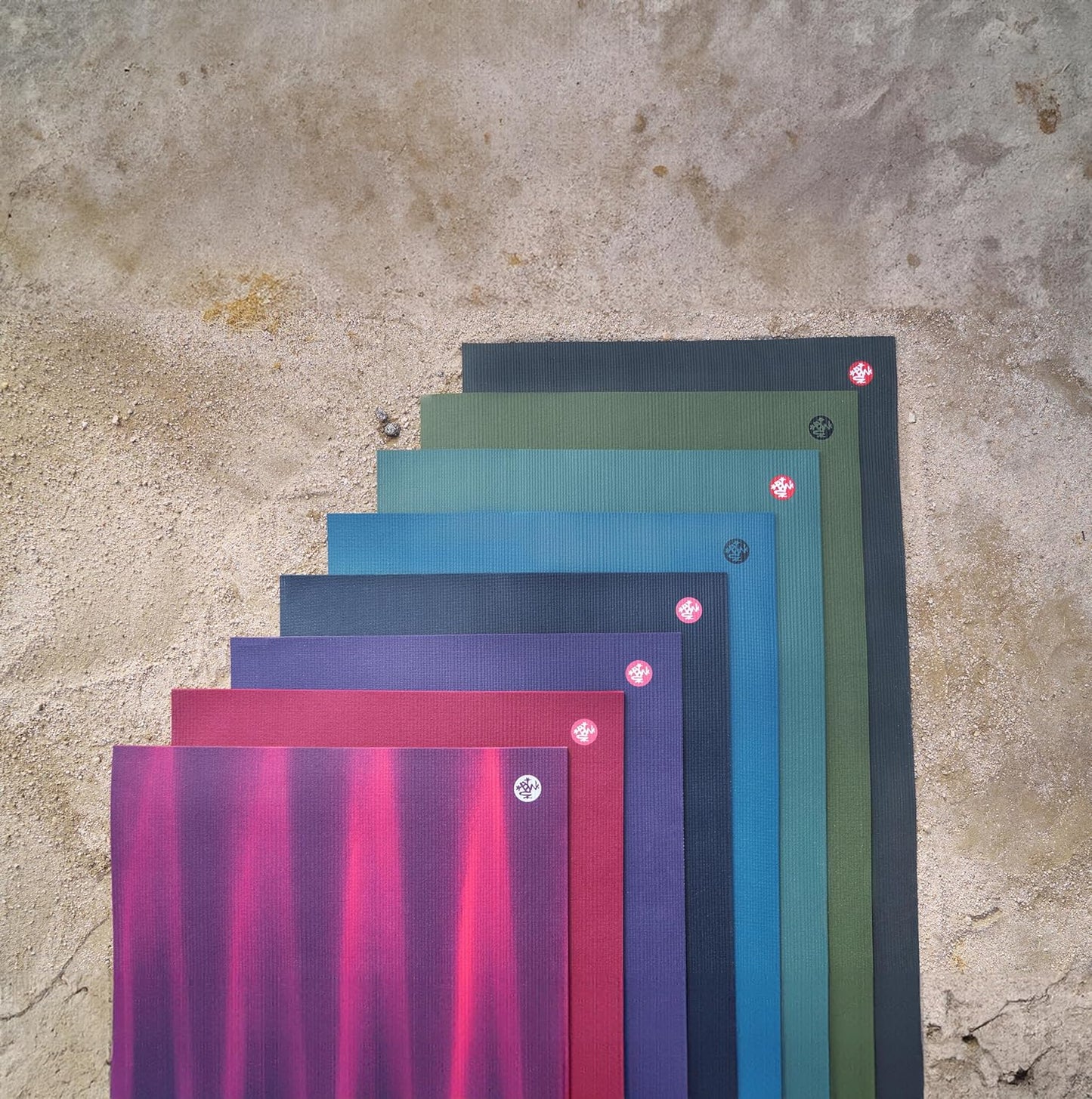 Manduka PRO Yoga Mat 71" - 6mm | Lifetime Durability | Hygienic Construction | Premium Studio Quality | Teacher Approved | 71 x 26 inches | Verve